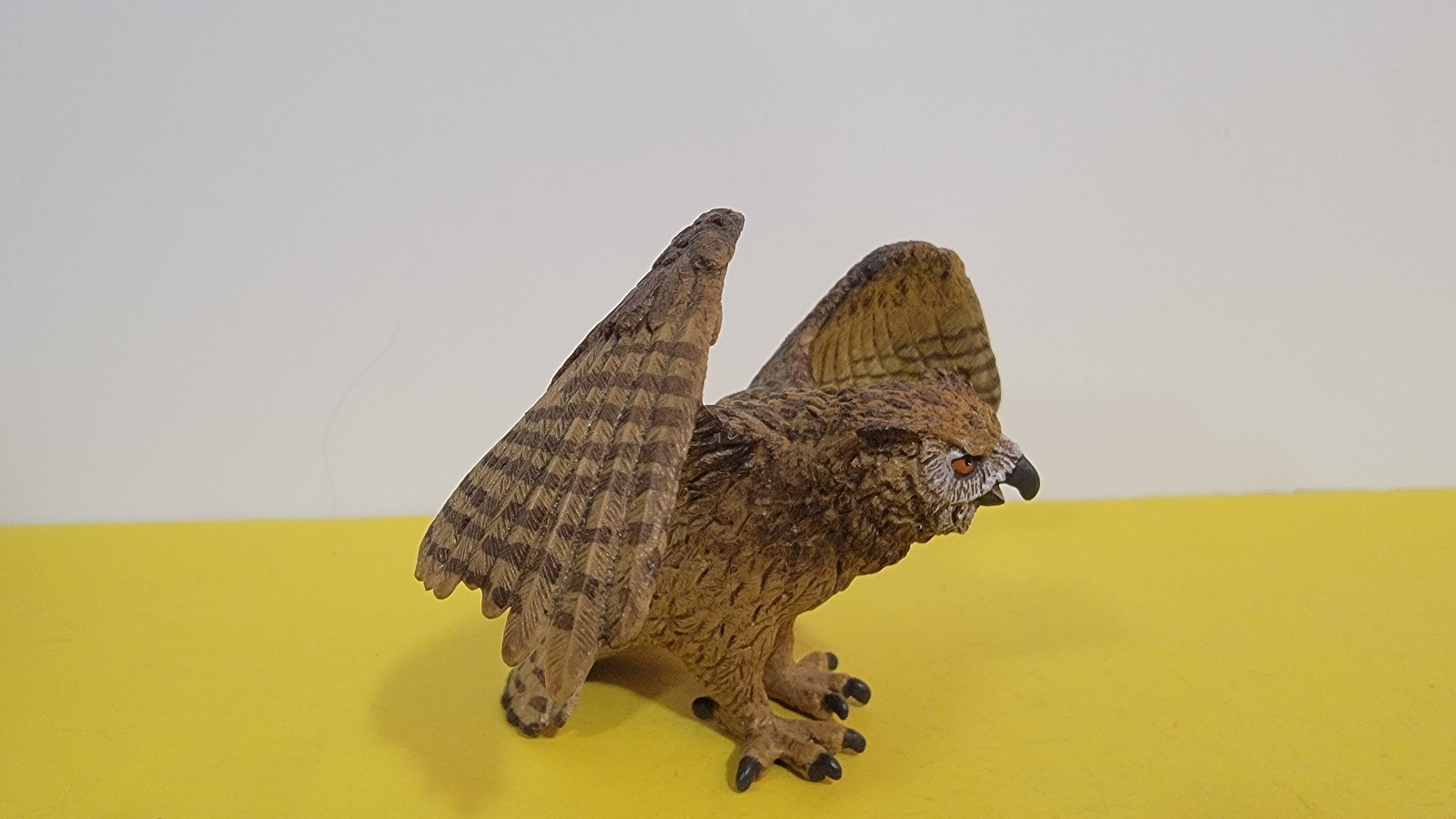SCHLEICH EAGLE OWL 14738 Bird of Prey European Asian African Animal Figure