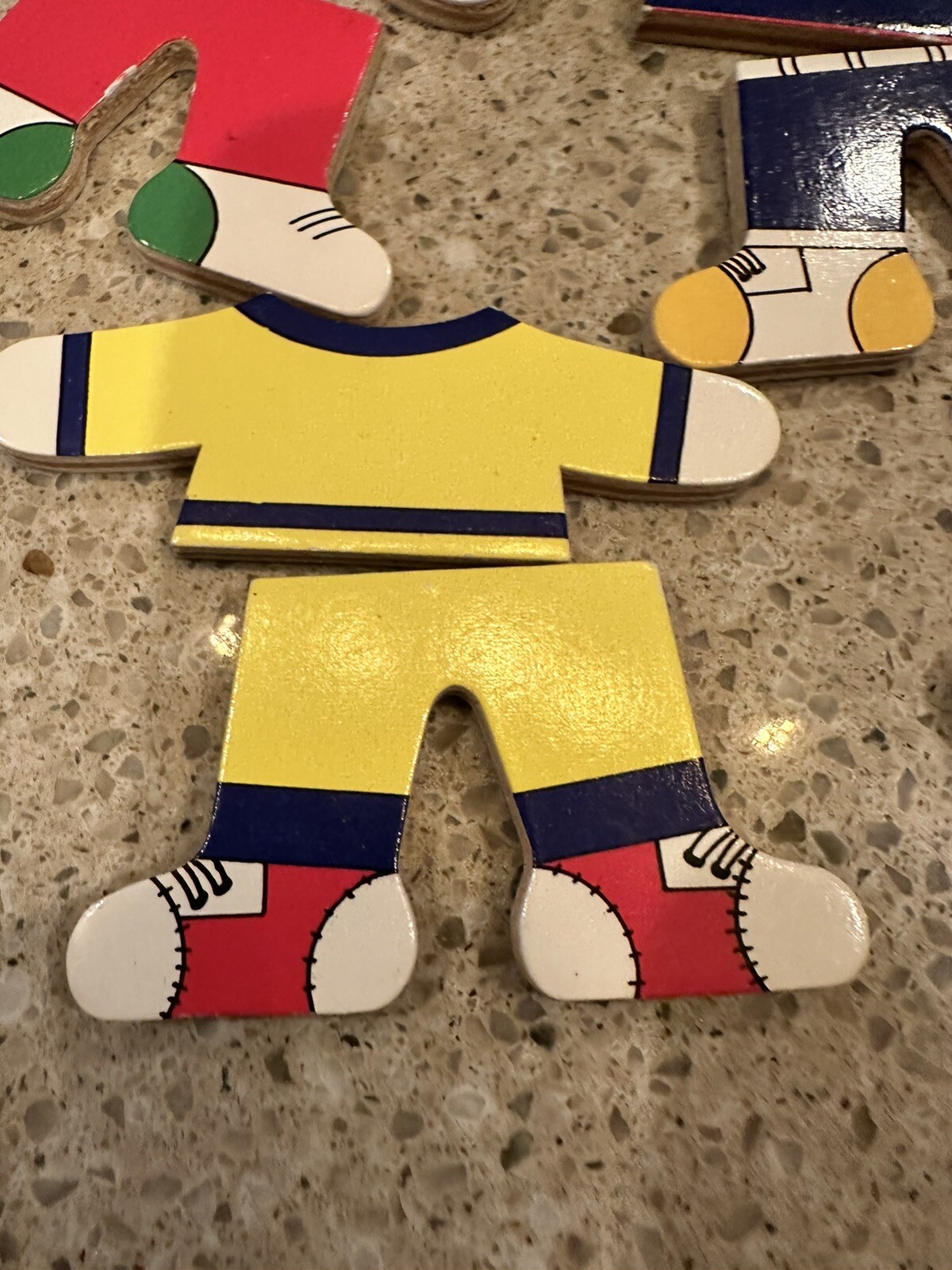 Small World Toys ~Moody Bear Educational Puzzle Ages 3 and Up – 17 Pieces Ttl