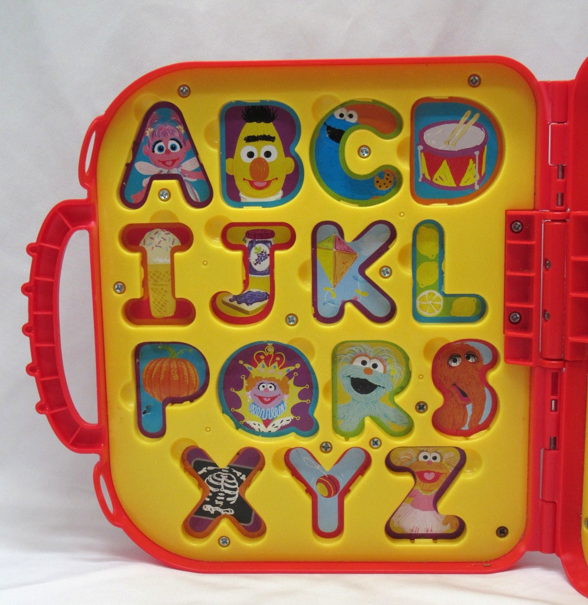 Sesame Street Elmo’s On The Go Letters Alphabet Carry Case COMPLETE