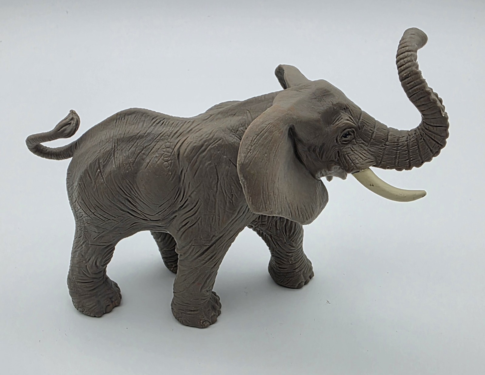 Toy Elephant 2003 Safari Ltd. 0223 L approx 6″ H approx 3.25″