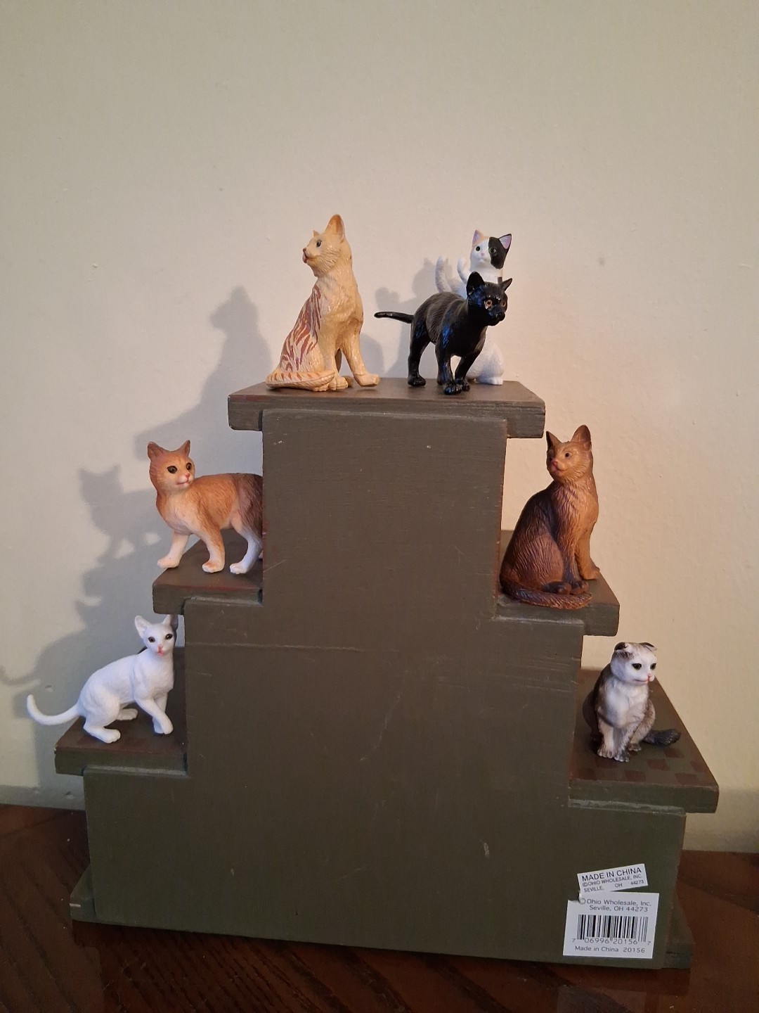 Miniature 7 Cats Figure Lot of Hard Plastic. 2 “