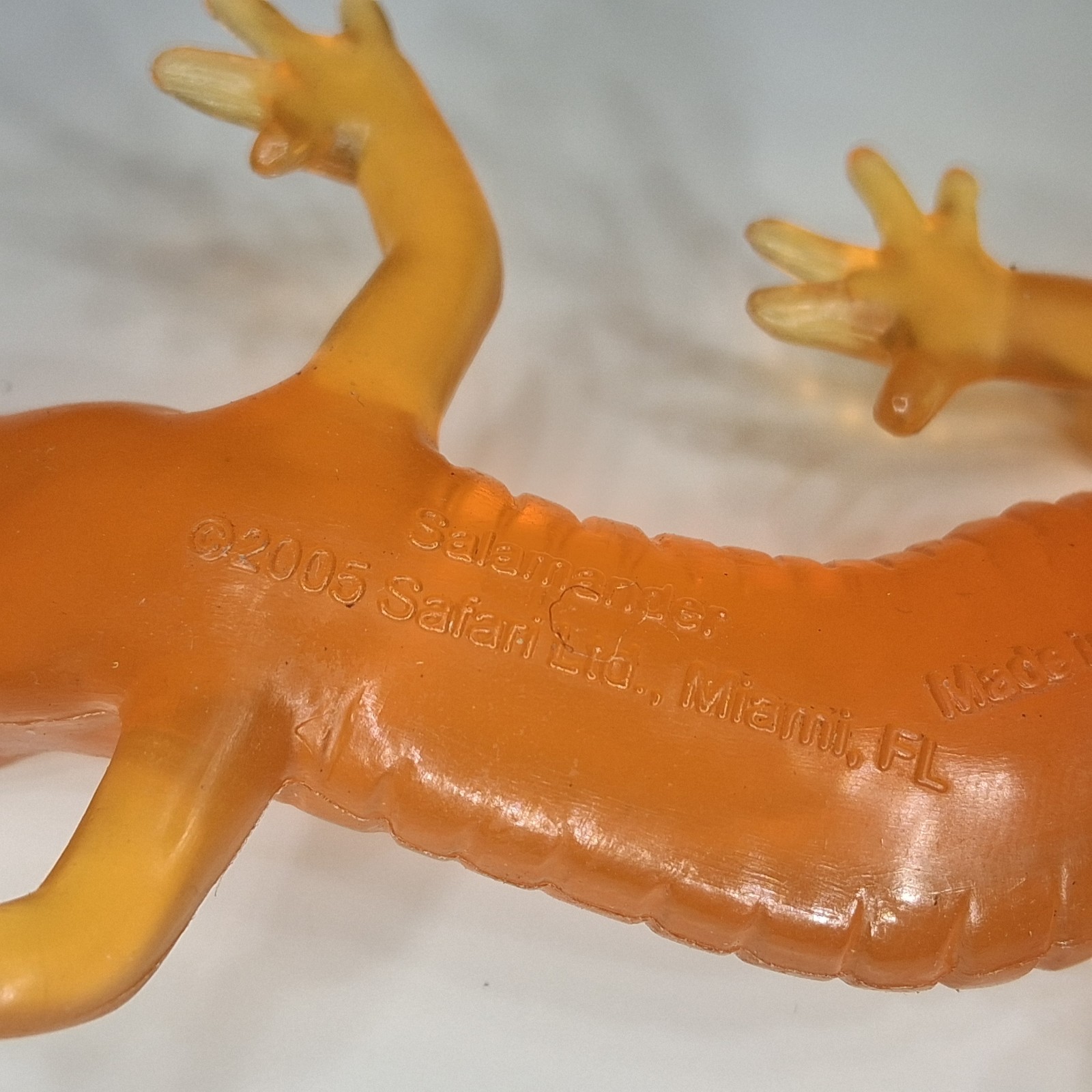 VTG 2005 Safari Ltd Orange Salamander (Translucent) Figure Red Salamander