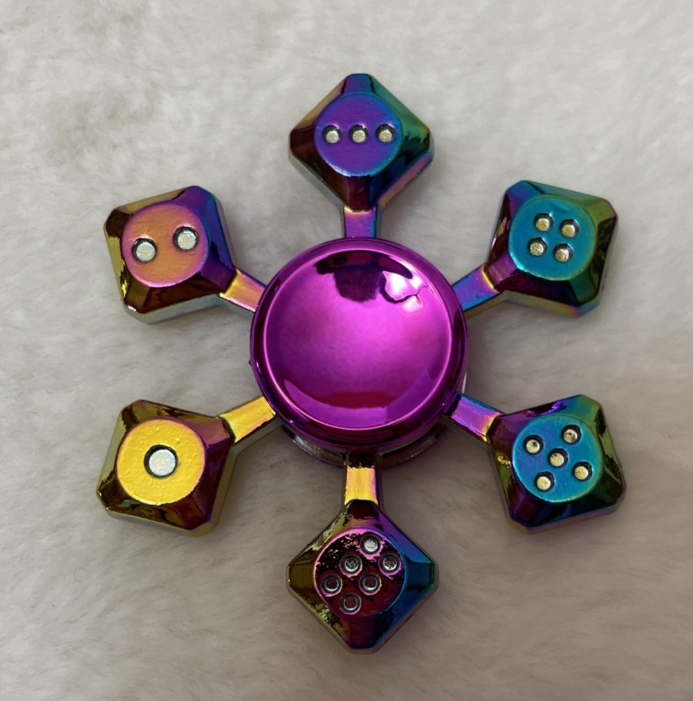Fidget Spinner Metal Rainbow Dice Game 6 Sided Party Night Hand in Case