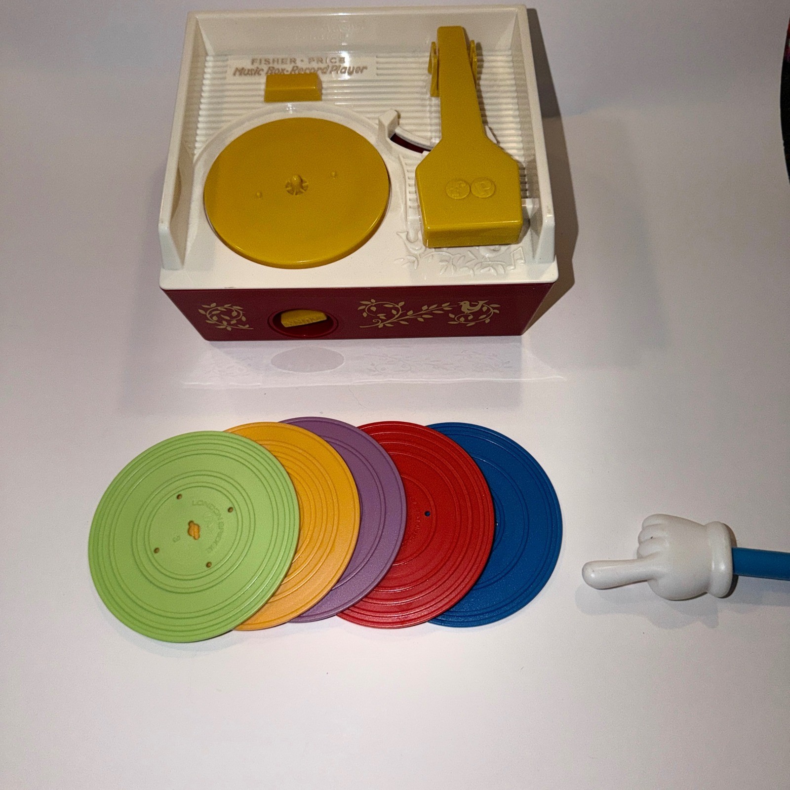 Fisher Price Music Box Record Player Unisex OS Red Excellent Retro Toy 1697