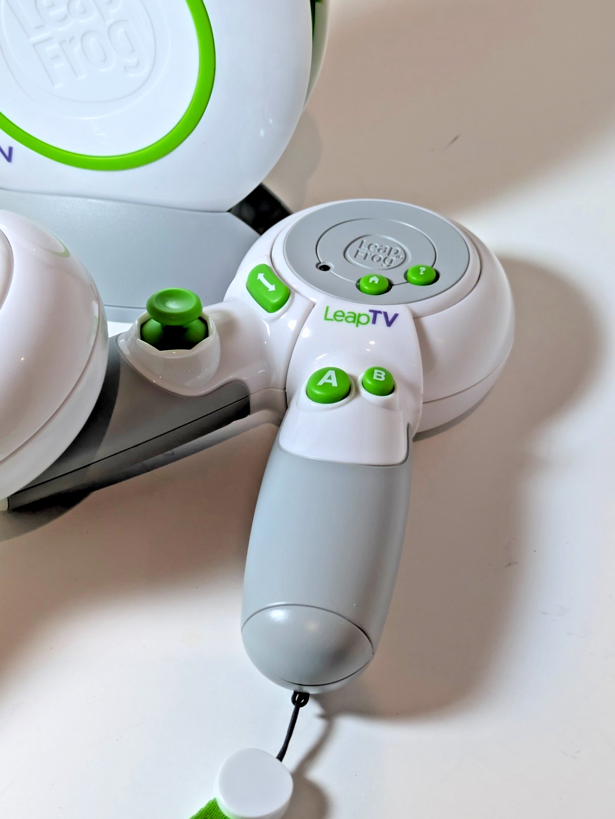 LeapTV Game Console Kids LeapFrog Educational Bundle 2 Controllers Camera Tested