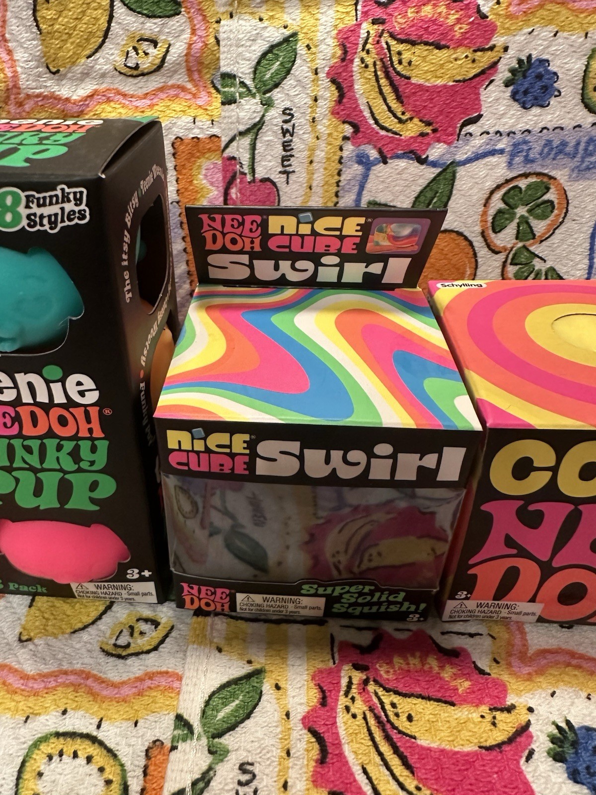 NEW❤️NeeDohs🌸Glow In The Dark🐶 Funky Pups💜💕💙Nice Cube Swirl💗Color Change🥳