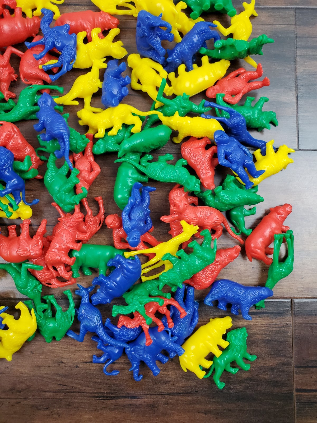 Kaplan Wild Zoo Animal Counters Early Math Skills Multi Color Lot