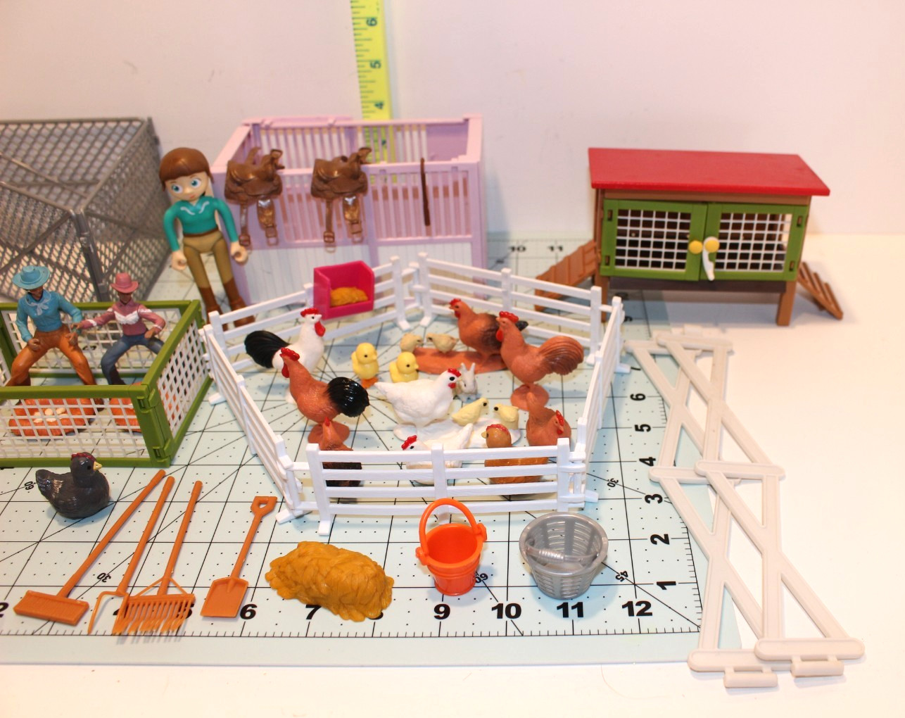 Schleich Rabbit Hatch, Hape Pony club, fences, chickens, tools, Farm Set