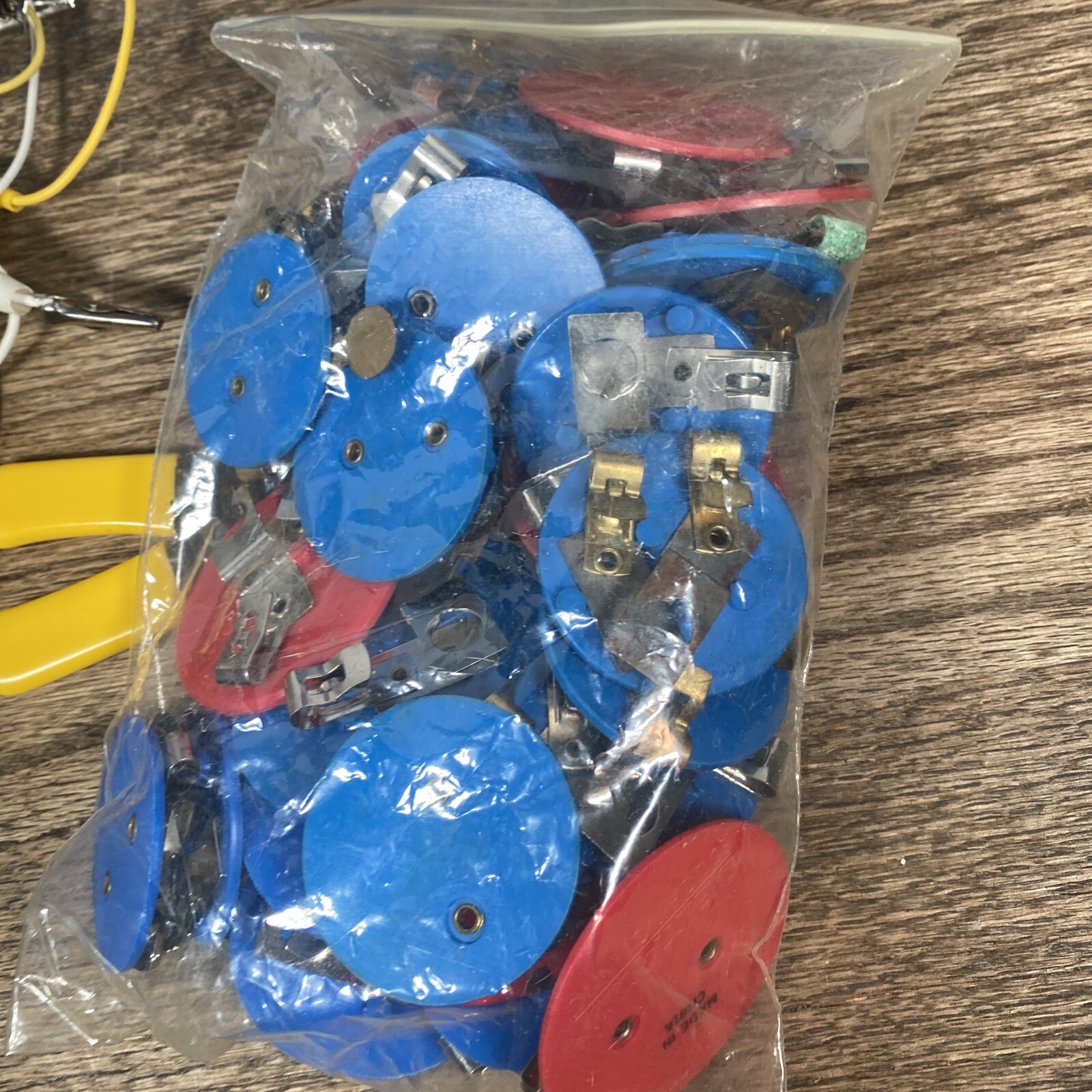 Battery Connectors Knife Switches, Sockets, Bulbs STEM Electronics Experiments