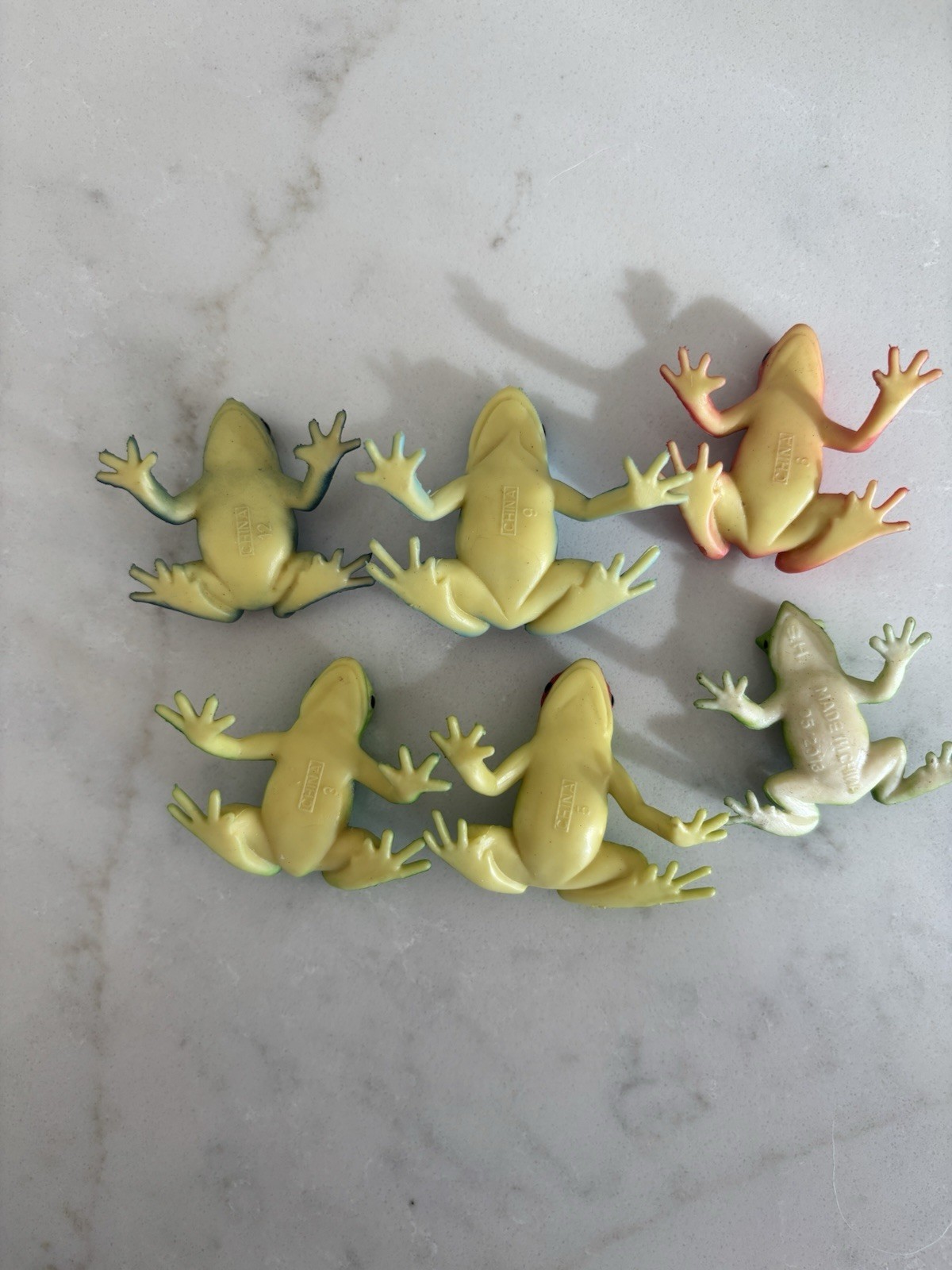 Mixed Lot of Tropical Rainforest Frog Toys Animals Figures 1.5″-2″