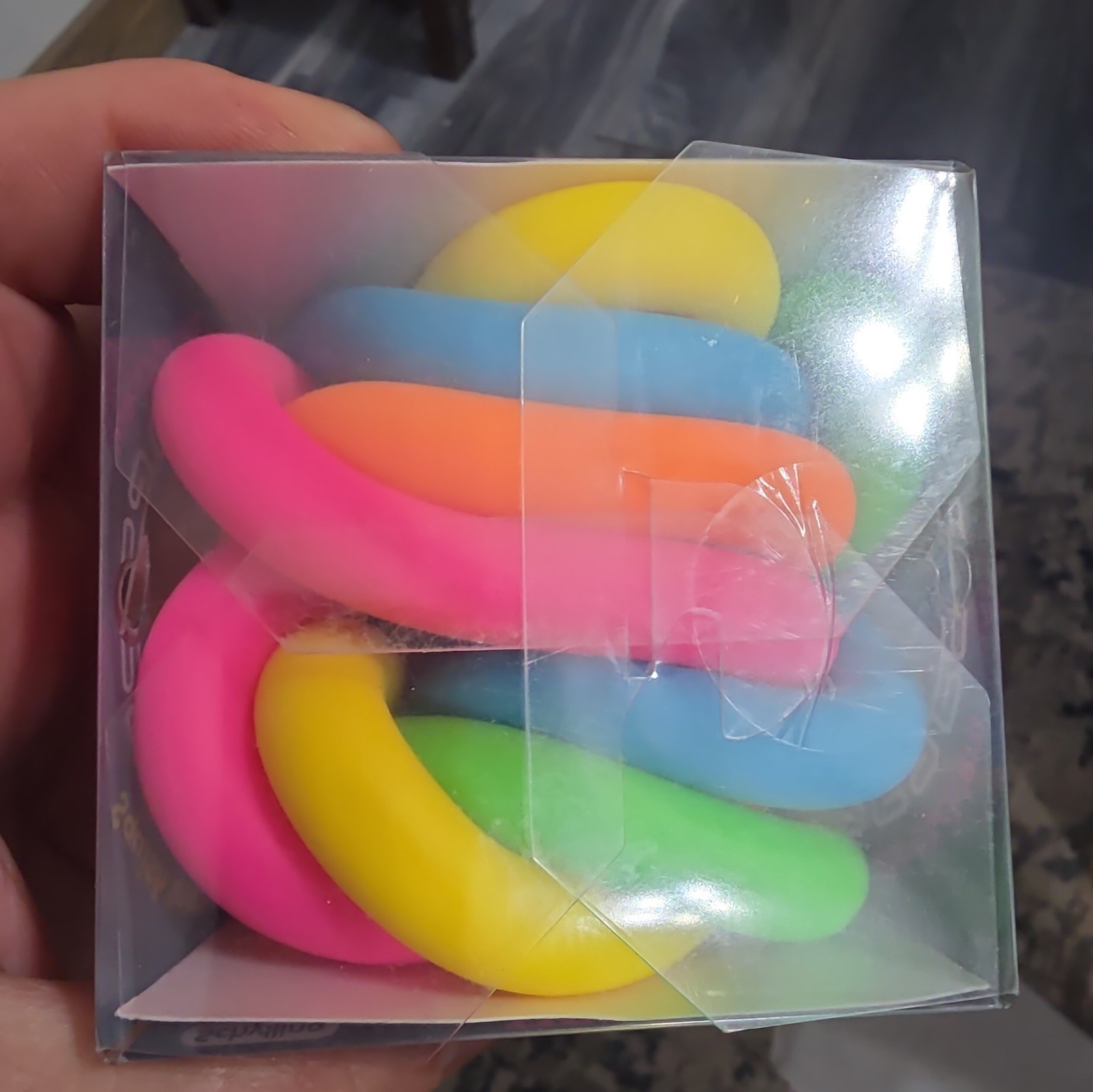 3-NeeDoh Noodlies – 5 different colored stretchy noodles – Schylling Brand New