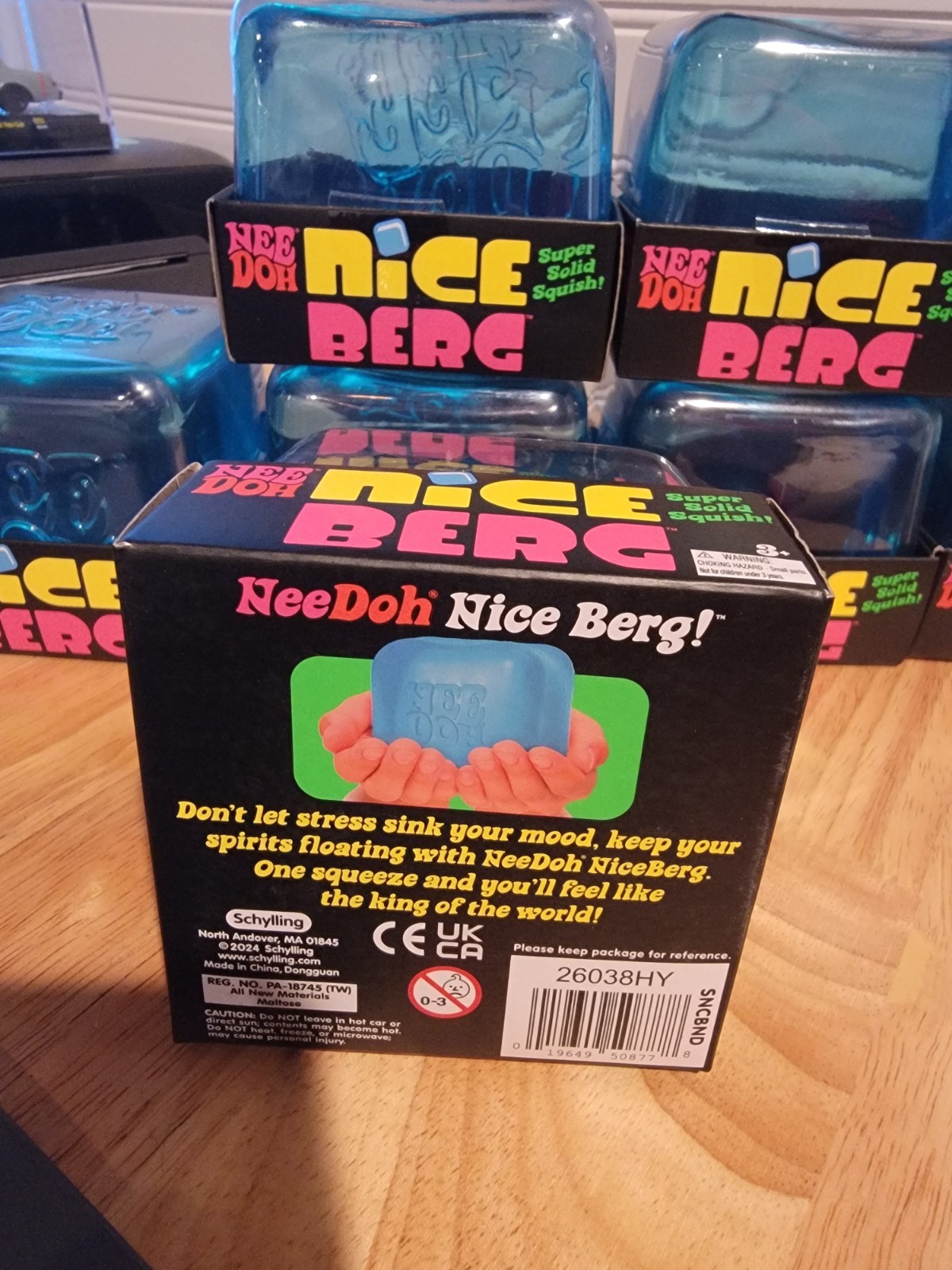 NEEDOH NICE BURG BLUE XL EDITION ULTRA RARE VIRAL SQUISHY TOY 1 BLUE