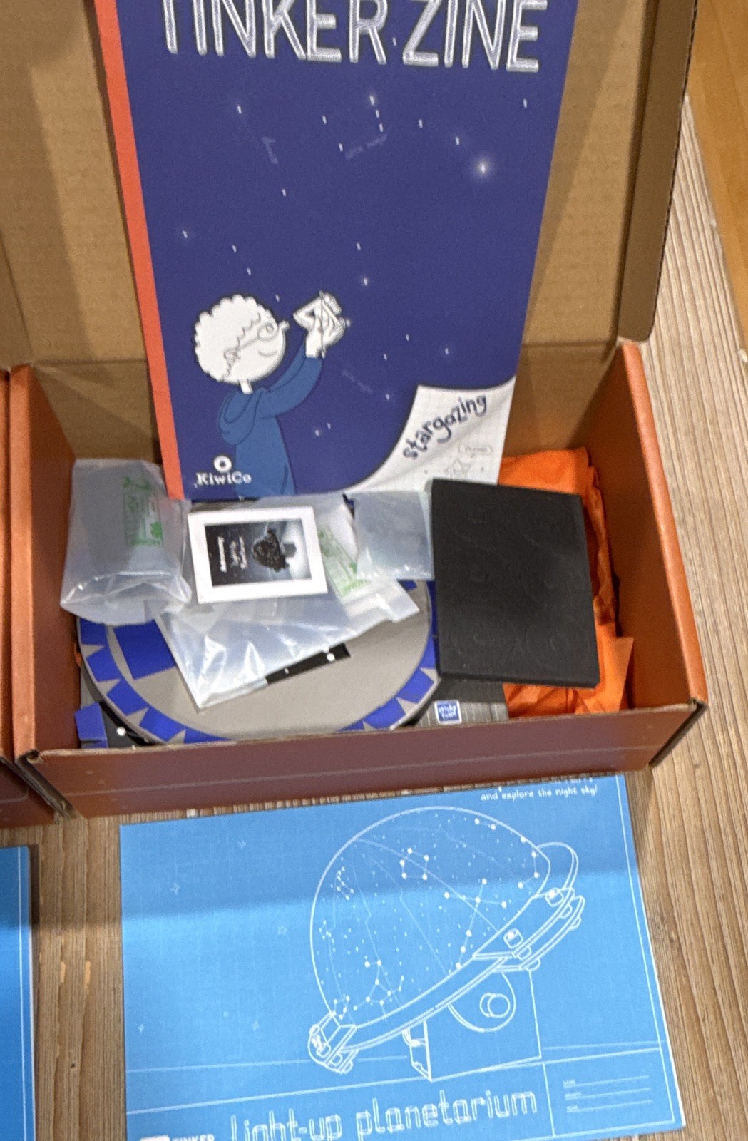 KiwiCo Tinker Crate Lot of 2 Hover Disc & Light-Up Planetarium STEM Science Kits
