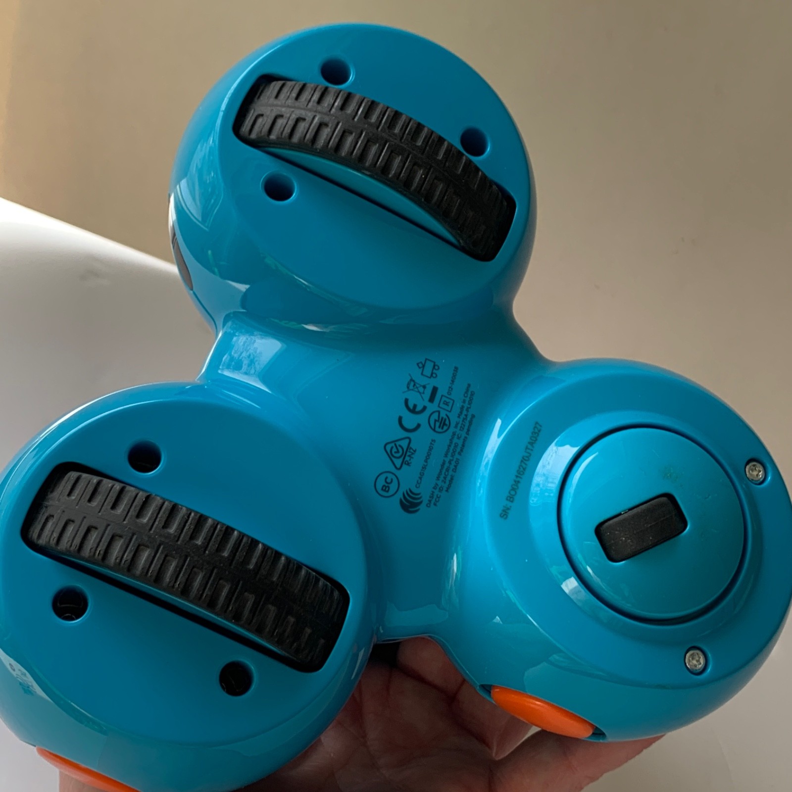 Wonder Workshop DA01 Dash Robot w Cable Kids Coding Educational Toy Bots STEM