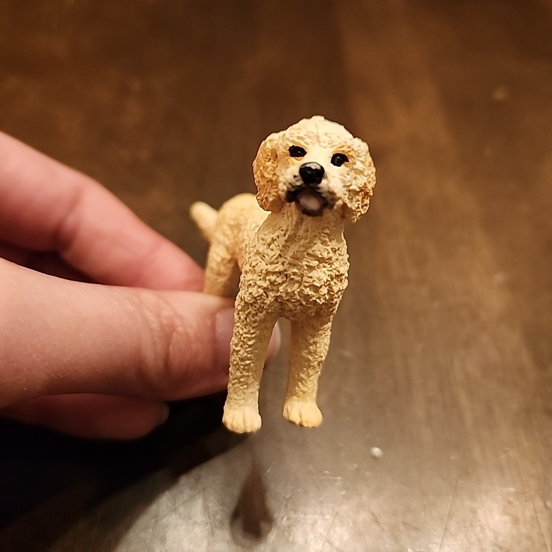 Schleich Goldendoodle Figure White Pet Dog Farm Animal Figurine 3.5″ 2021