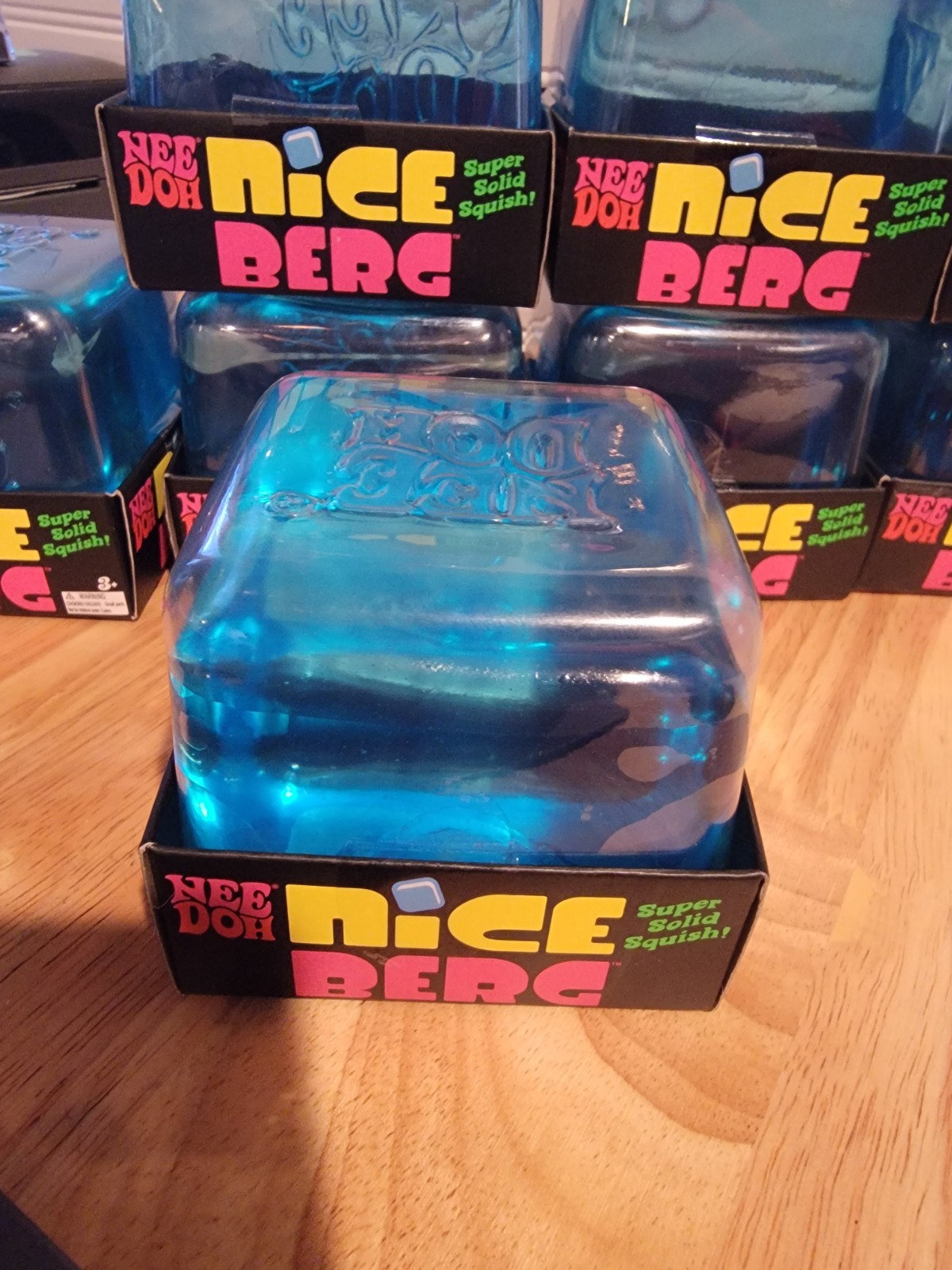 NEEDOH NICE BURG BLUE XL EDITION ULTRA RARE VIRAL SQUISHY TOY 1 BLUE