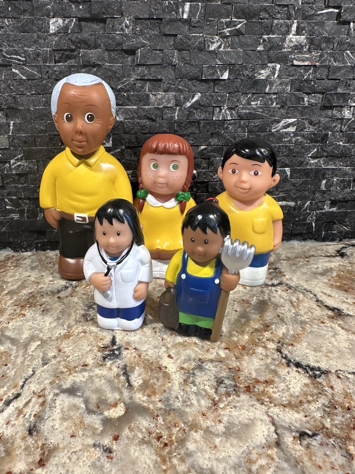 Kaplan Early Learning Figures Multicultural Cognitive Development 18 Months +