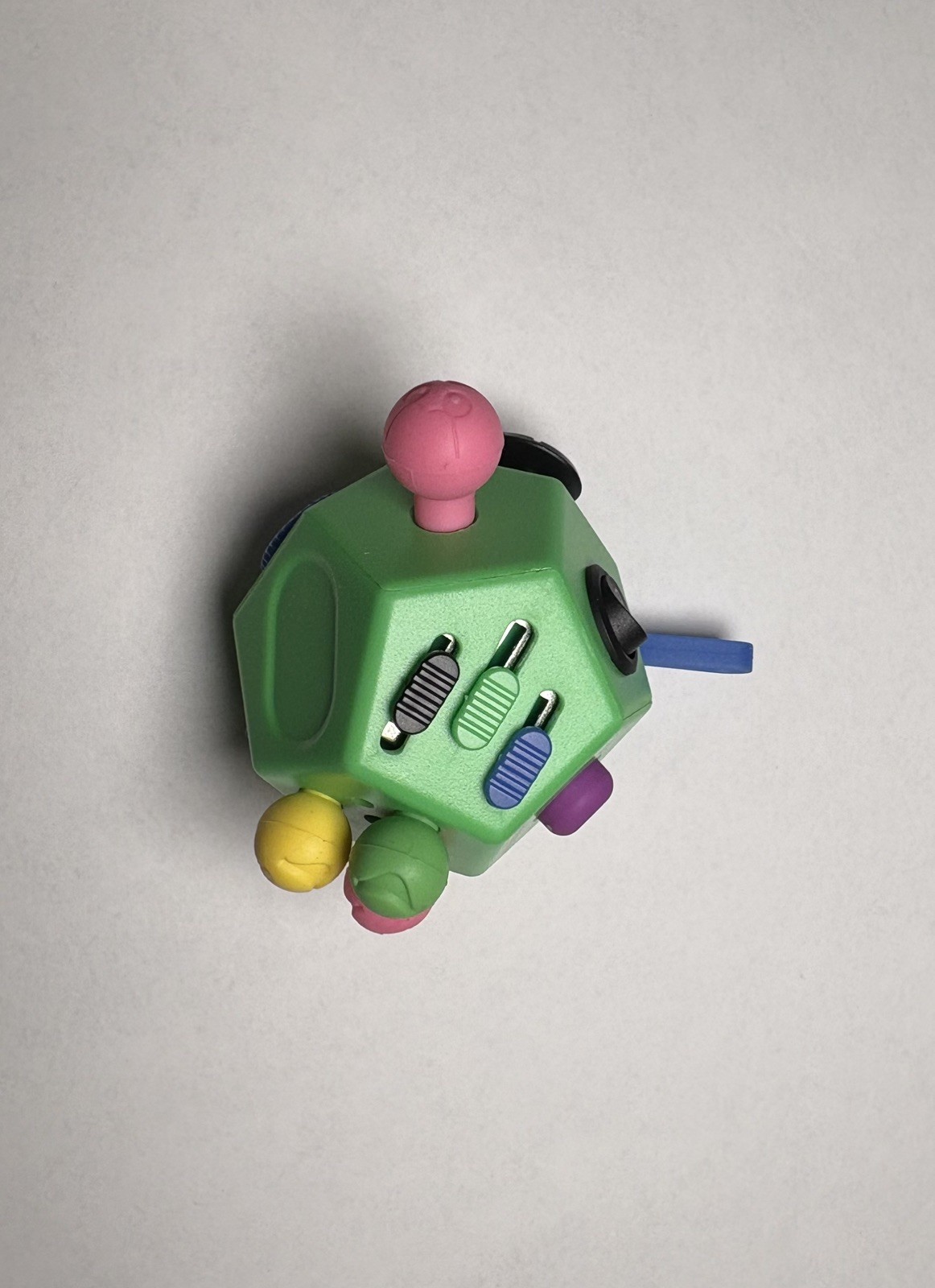 Giggle Zone 12 Sided Fidget Cube Sensory Toy for Kids Ages 3+ Years