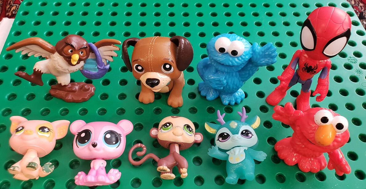 lot #34 -9 small figures and action figures elmo spiderman animals