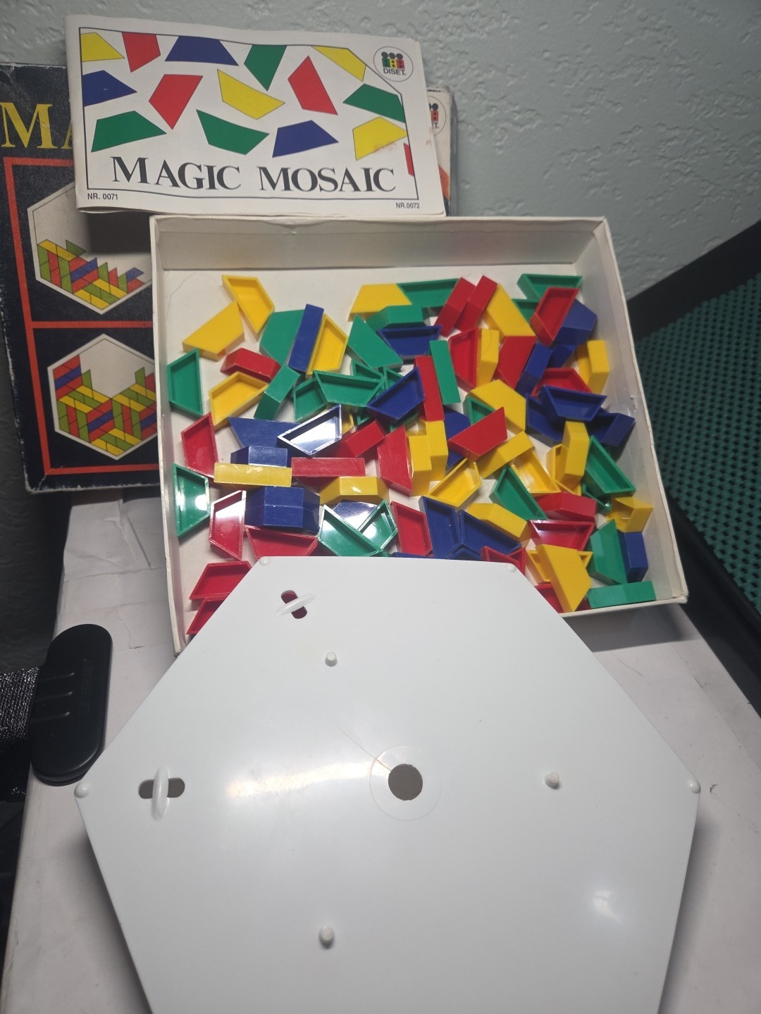 Magic Mosaic – Vintage Educational Puzzle Game