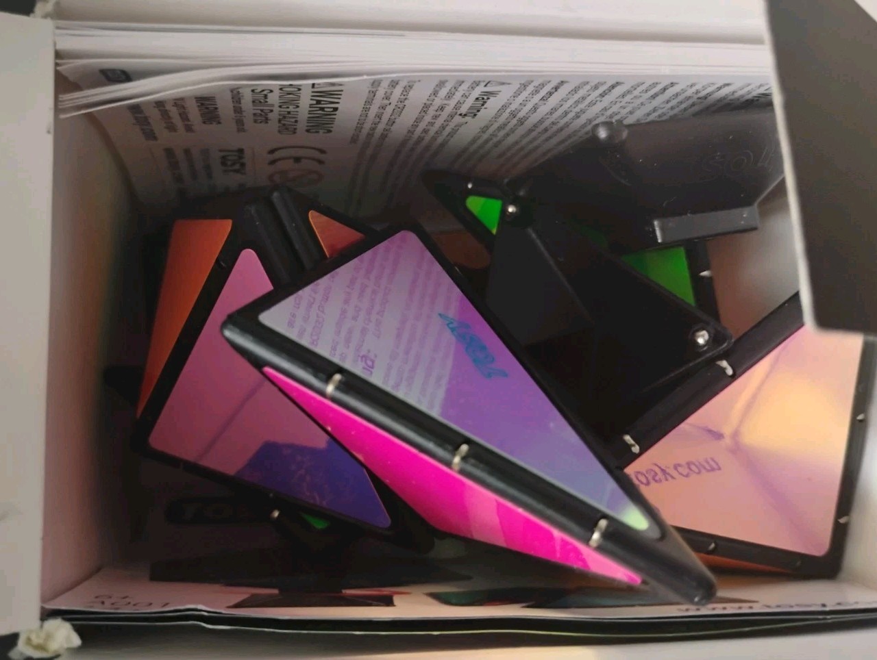 TOSY Magnet Pyramid Glow – 1 Cube Transforms into 1 Billion Shapes OPEN BOX