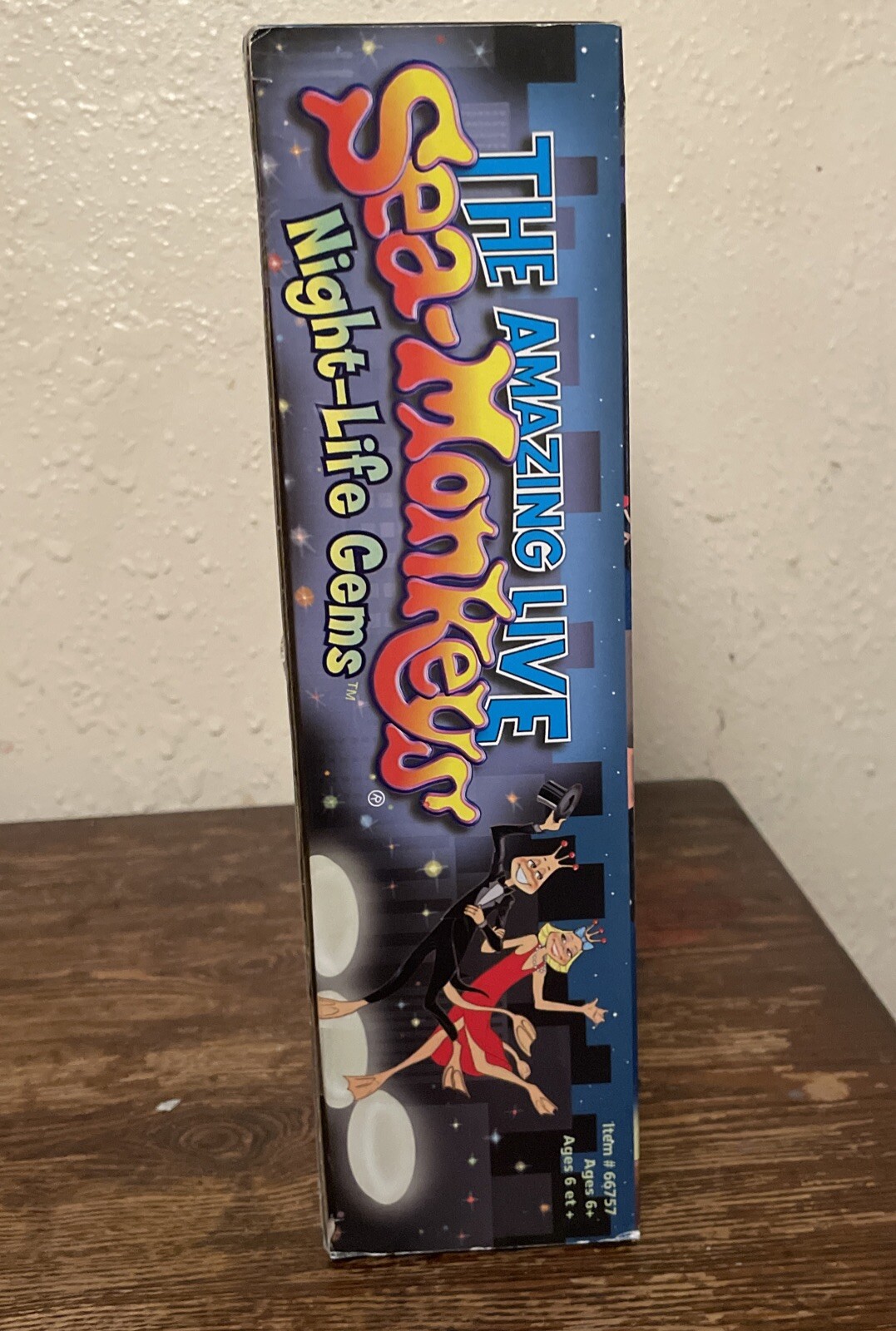 NEW The Amazing Live Sea-Monkeys Night-Life Gems 2012 Glow In The Dark sealed
