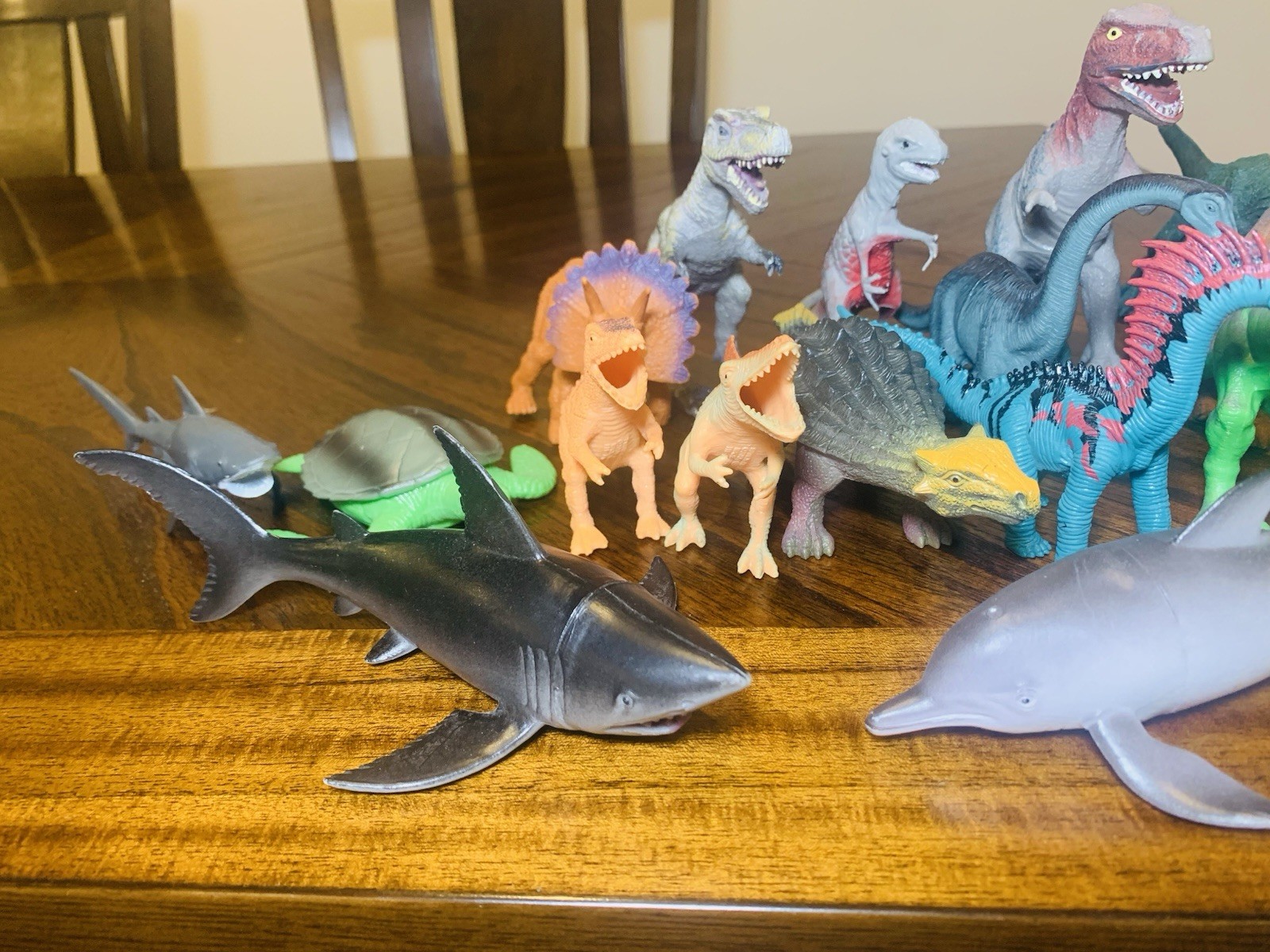 Lot of 18 Children’s Toys Dinosaurs Sharks Dolphins & Turtle Educational Learn
