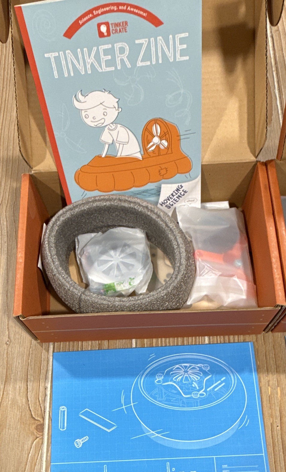 KiwiCo Tinker Crate Lot of 2 Hover Disc & Light-Up Planetarium STEM Science Kits