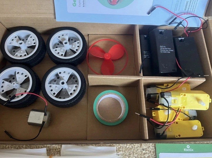 Kiwico Make It Yourself! Make-it-Move Electronics Kit- Ages 9+ Open Box