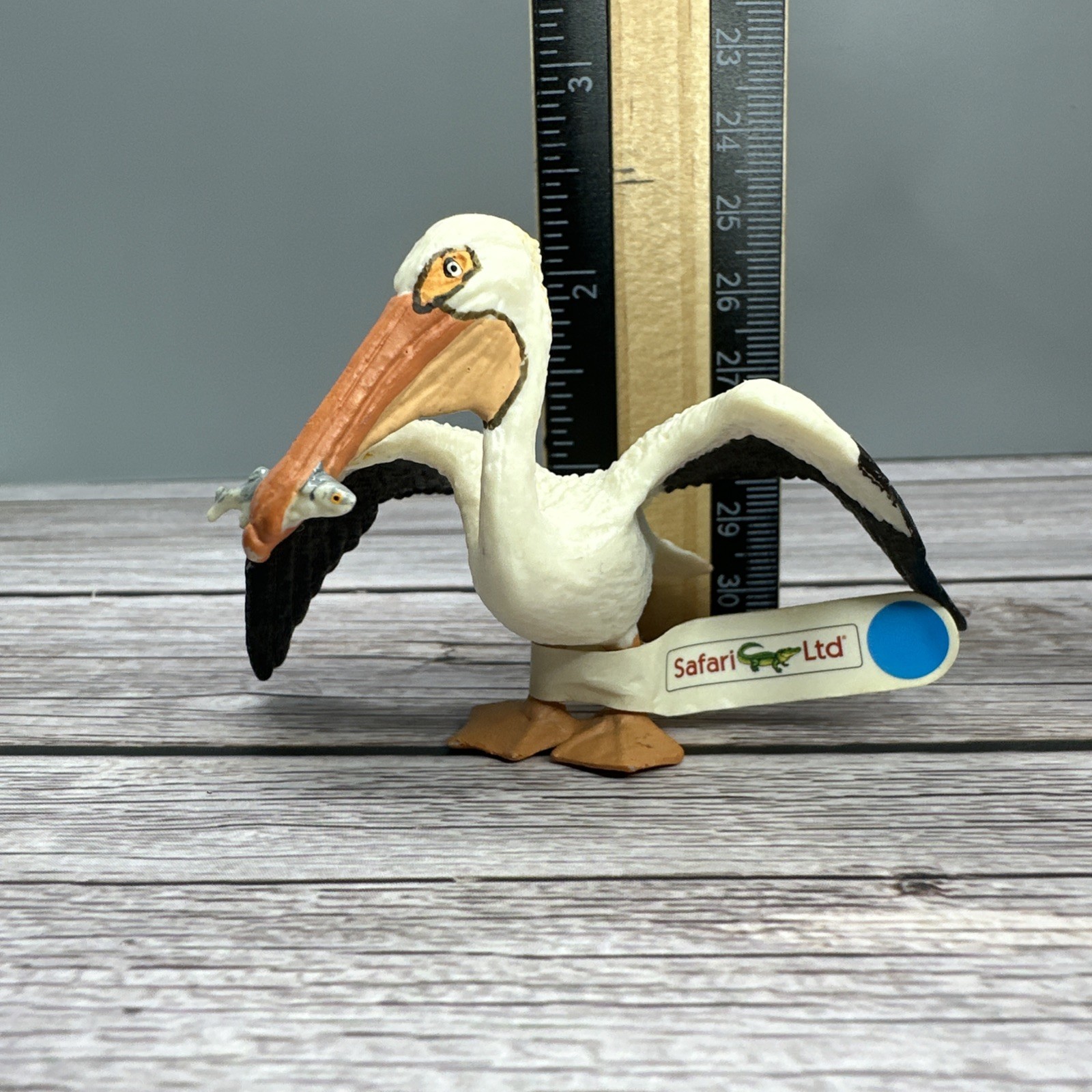 Safari Ltd PELICAN w/FISH Bird Figure 2004 Retired