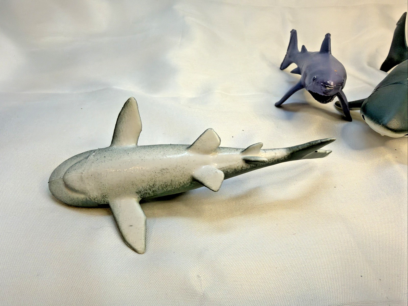 Lot of 4 Shark and 1 Whale Diorama or Plastic Educational Toy