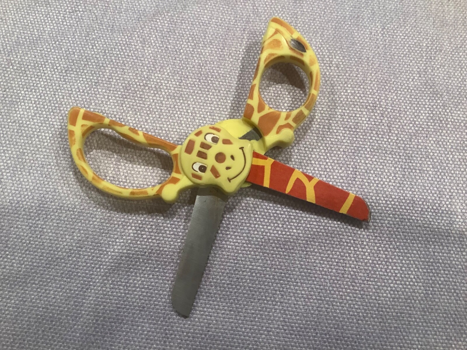 Westcott KIDS SAFETY SCISSORS: Blunt Tip, Right or Left Handed : Giraffe