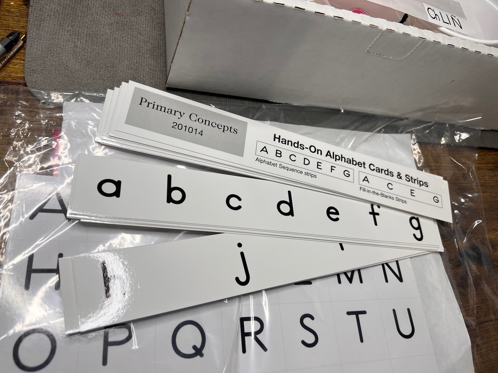 Primary Concepts Hands On Alphabet Set Lot Homeschooling Cards 78 Objects Box