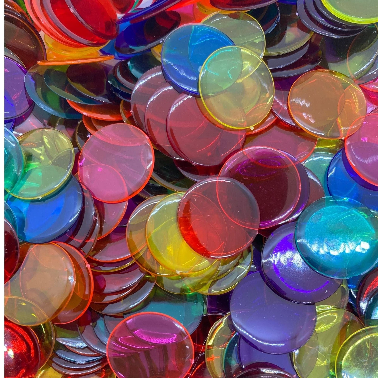 Plastic Bingo Chips for Games 1000 Count – Transparent 7 Color Mixture Counti