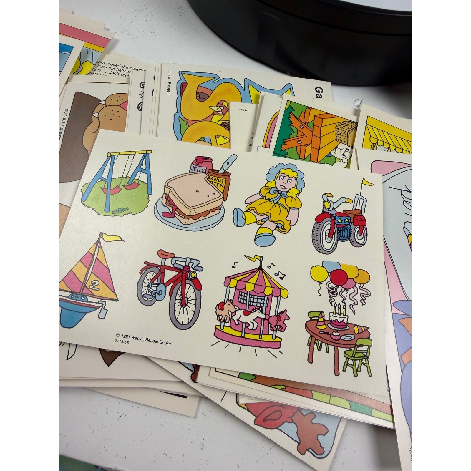 Vintage Sweet Pickles Preschool Program Bus Box Activity Cards ’87 Weekly Reader