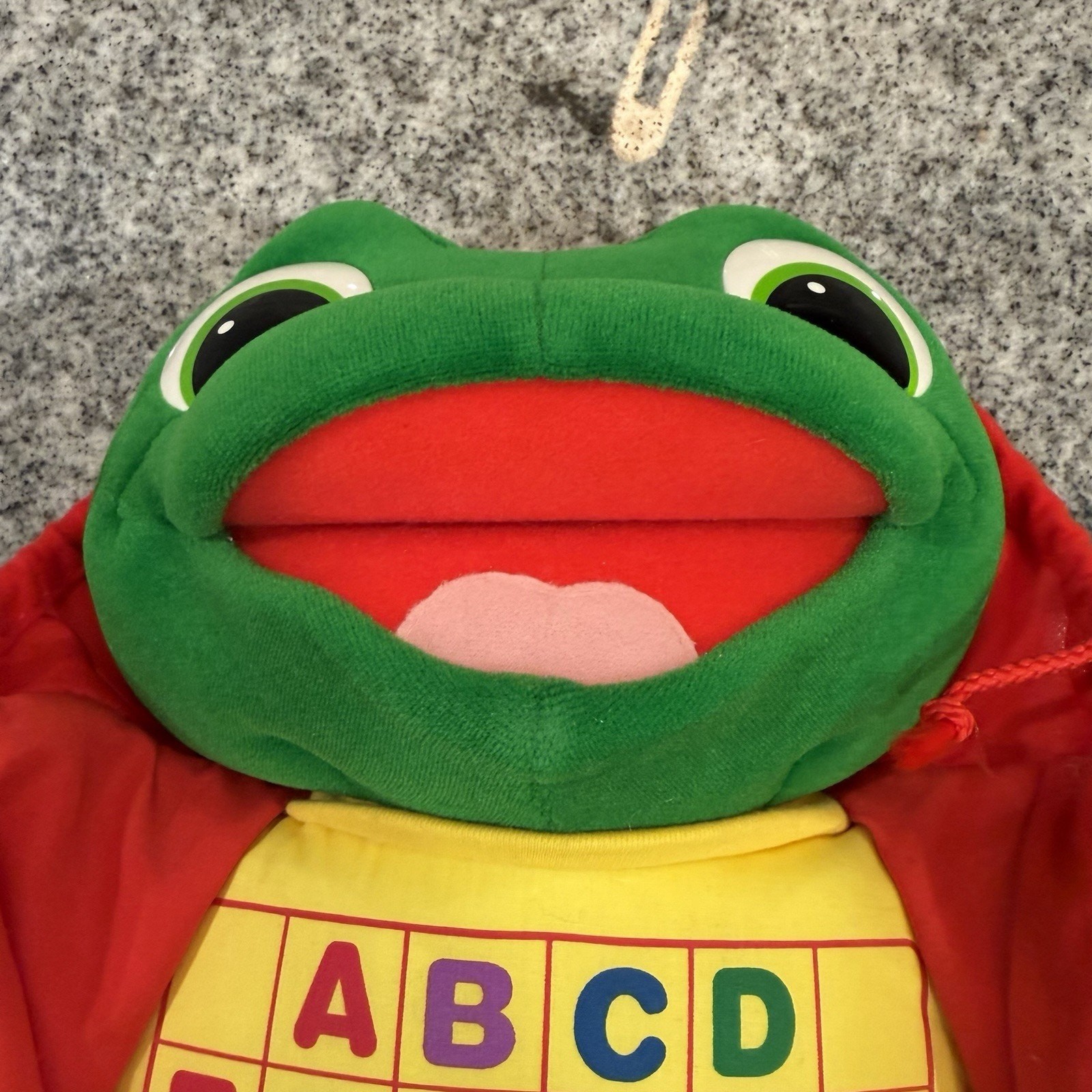 2000 LeapFrog- Read & Sing Little Leap- ABC Interactive Plush Tested/Works Sings