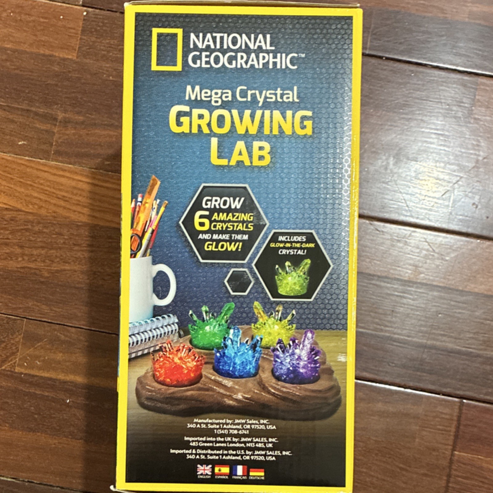 National Geographic Mega Crystal Growing STEM Kit Light-Up Base Gemstones Glow