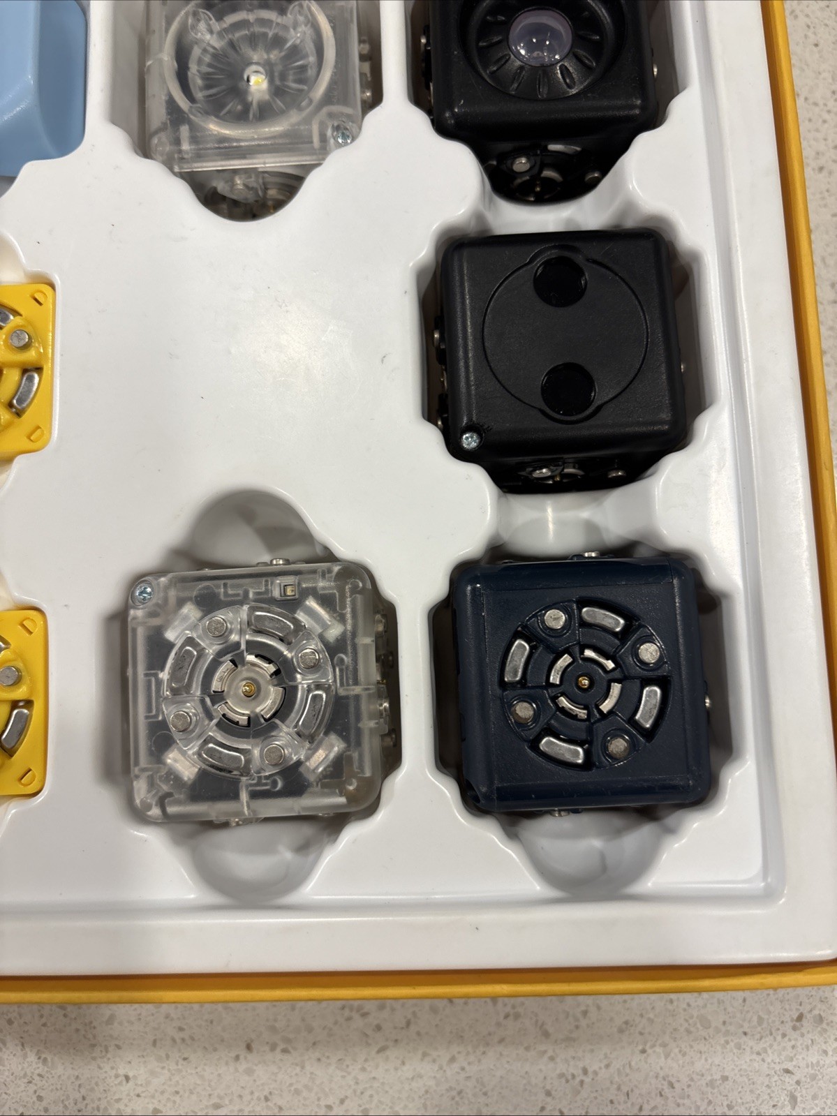 Discovery Set Cubelets-App Enriched Robot See Description