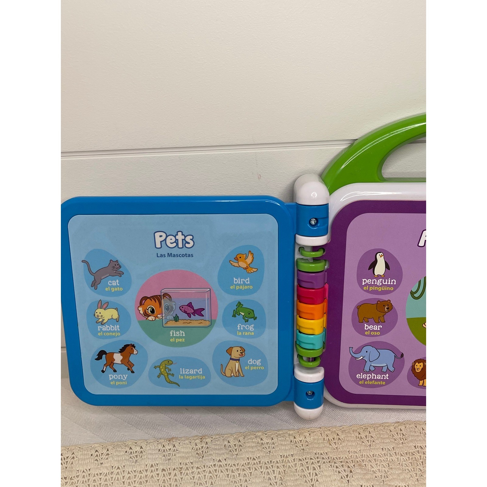 LeapFrog Learning Friends 100 Words Book Bilingual English Spanish Toddler Toy