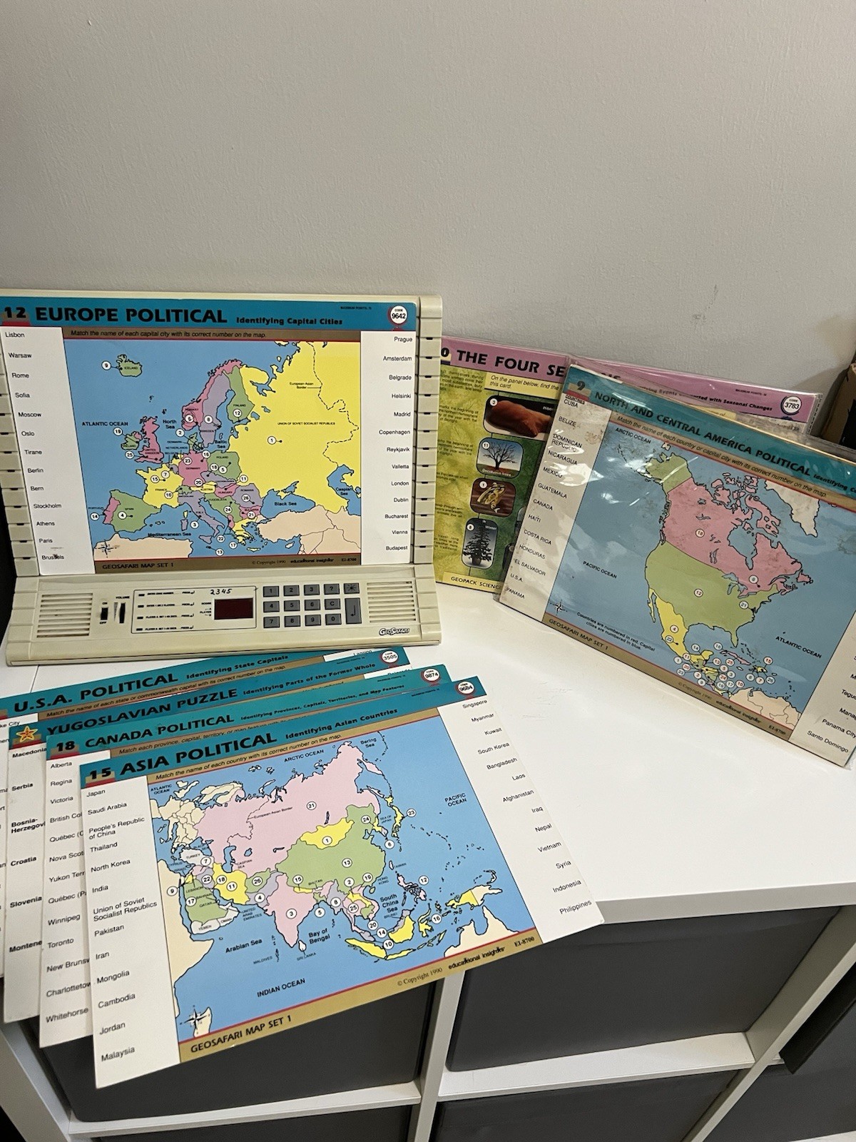 GeoSafari EI-8700 Electronic Learning Game – Working – 31 Cards Included