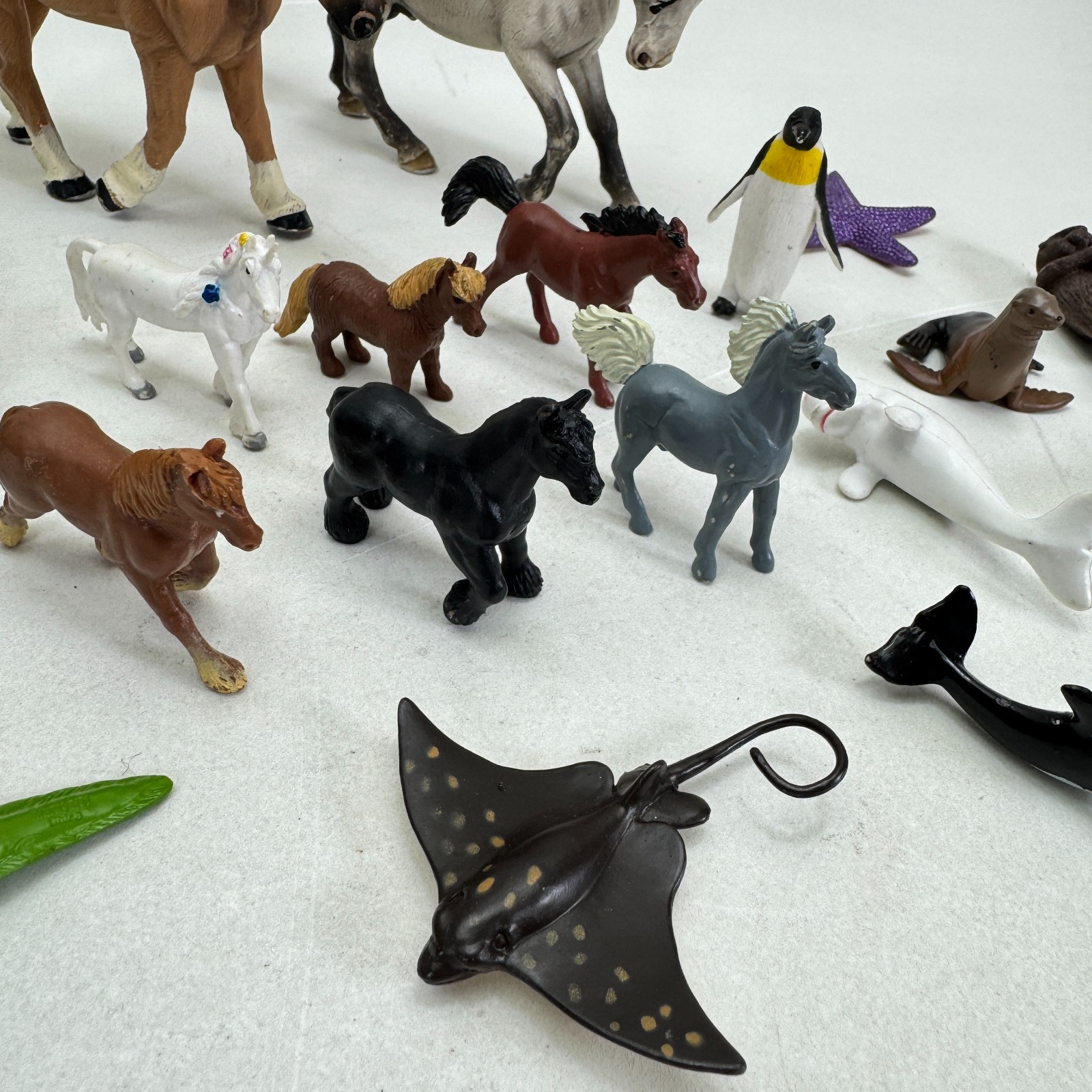 Mixed Lot Of Schleich Safari Ltd Plastic Pvc Toy Animal Mini Figures Horse Dog
