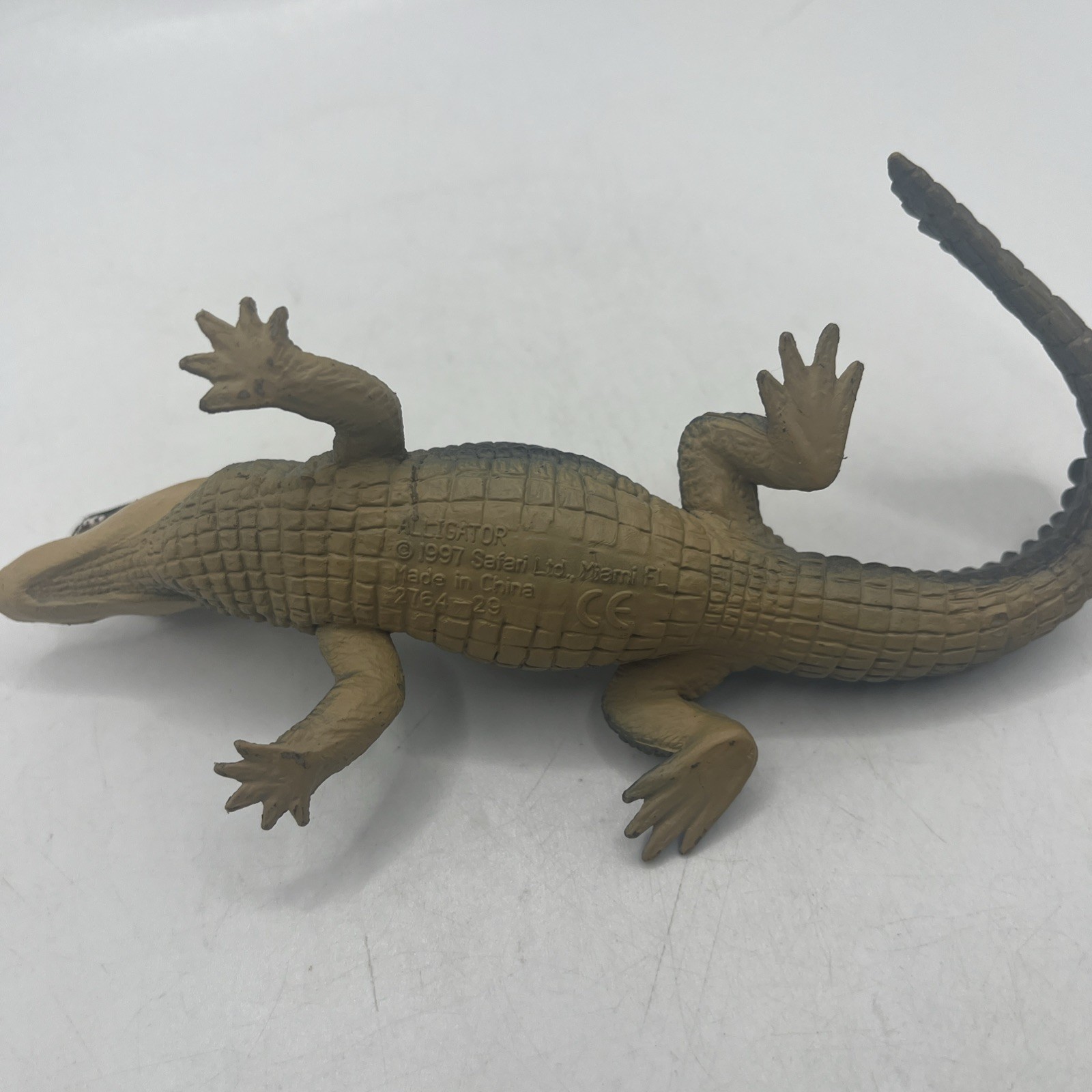 Lot of 2 Vintage Safari Ltd. 6″ Alligators 1996 & 1997