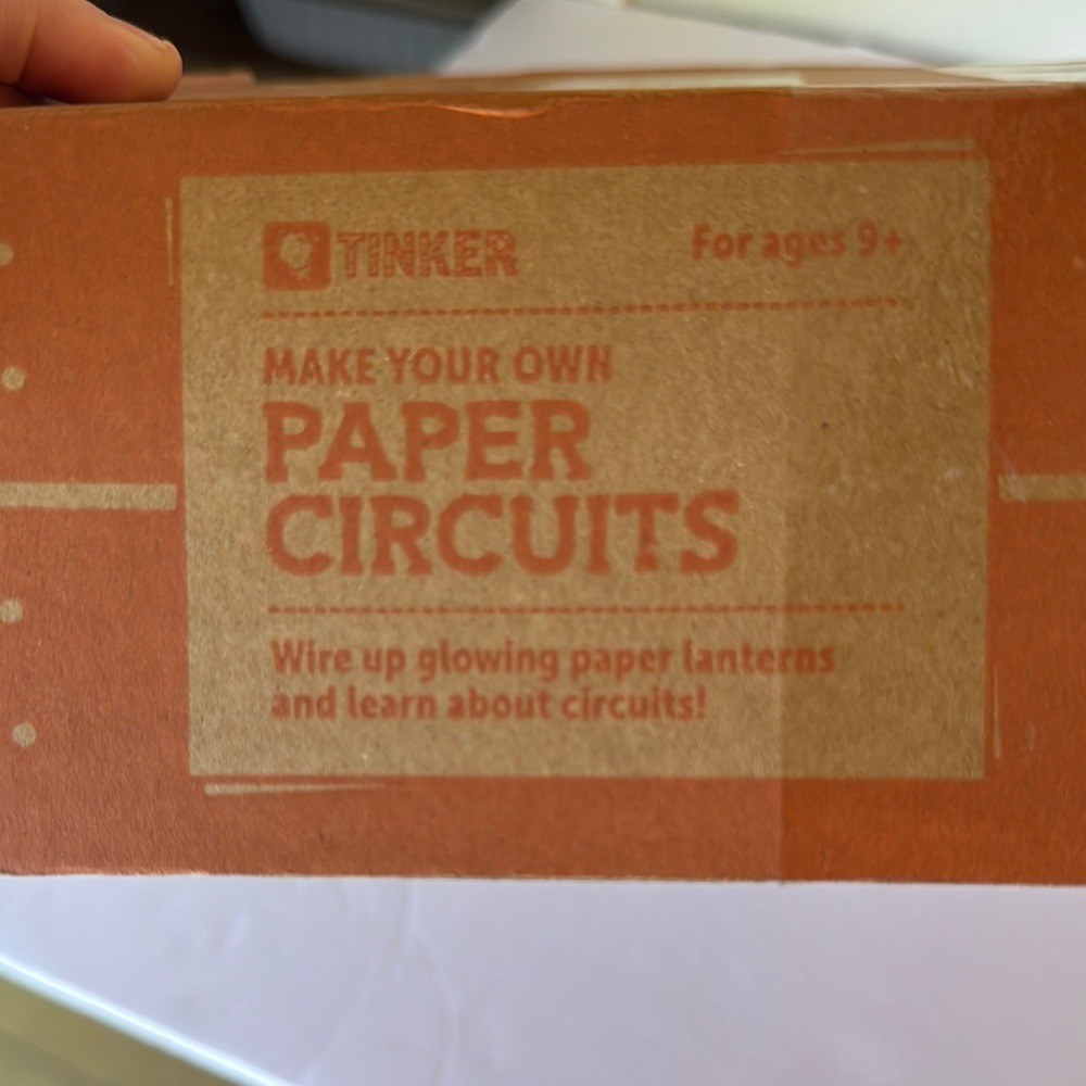 Kiwico Tinker Crate Science Kit with Supplies Paper Circuits