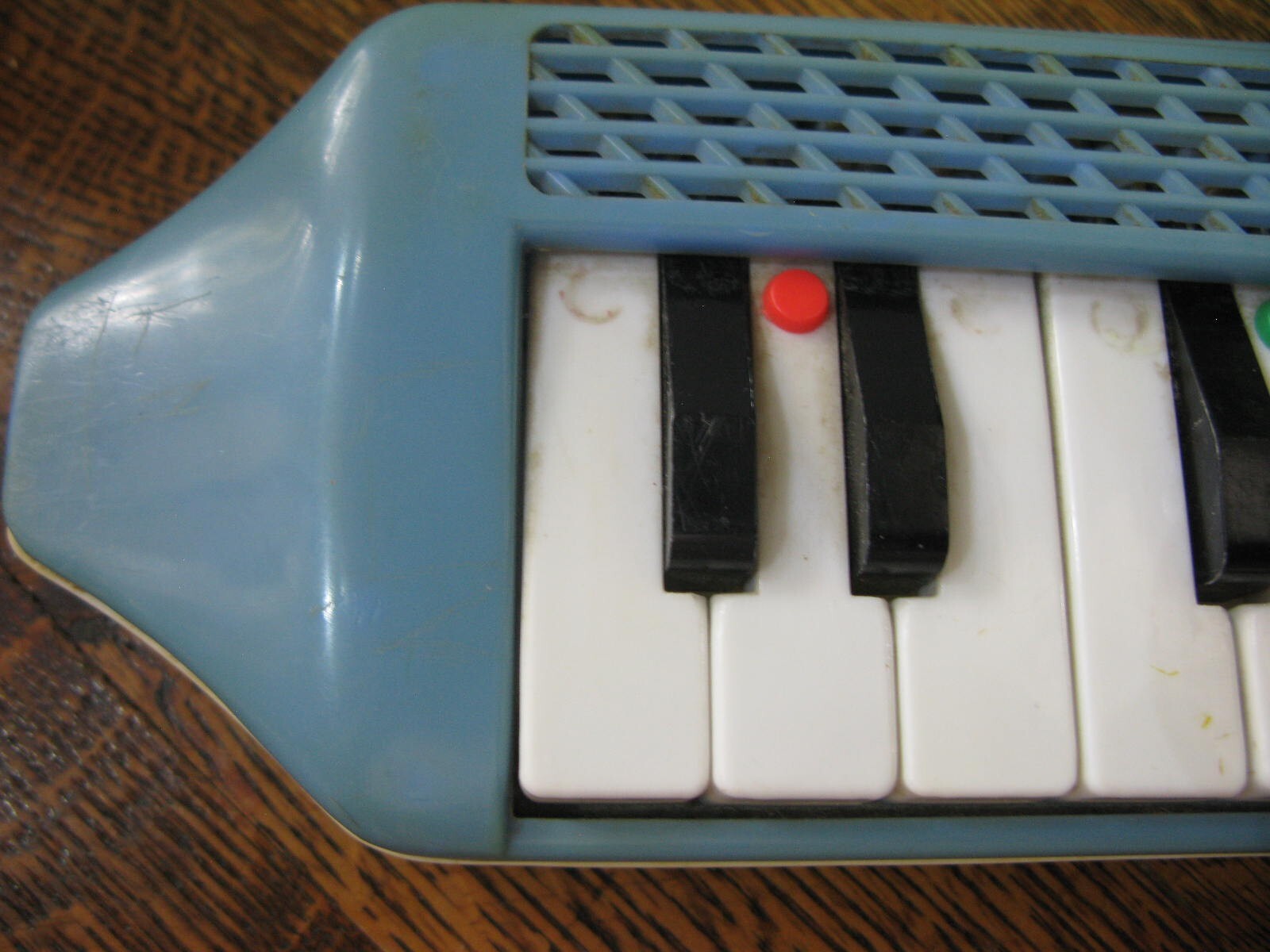 Vintage Kids Hard Plastic Toy Musical Keyboard Organ Wind Instrument Italy
