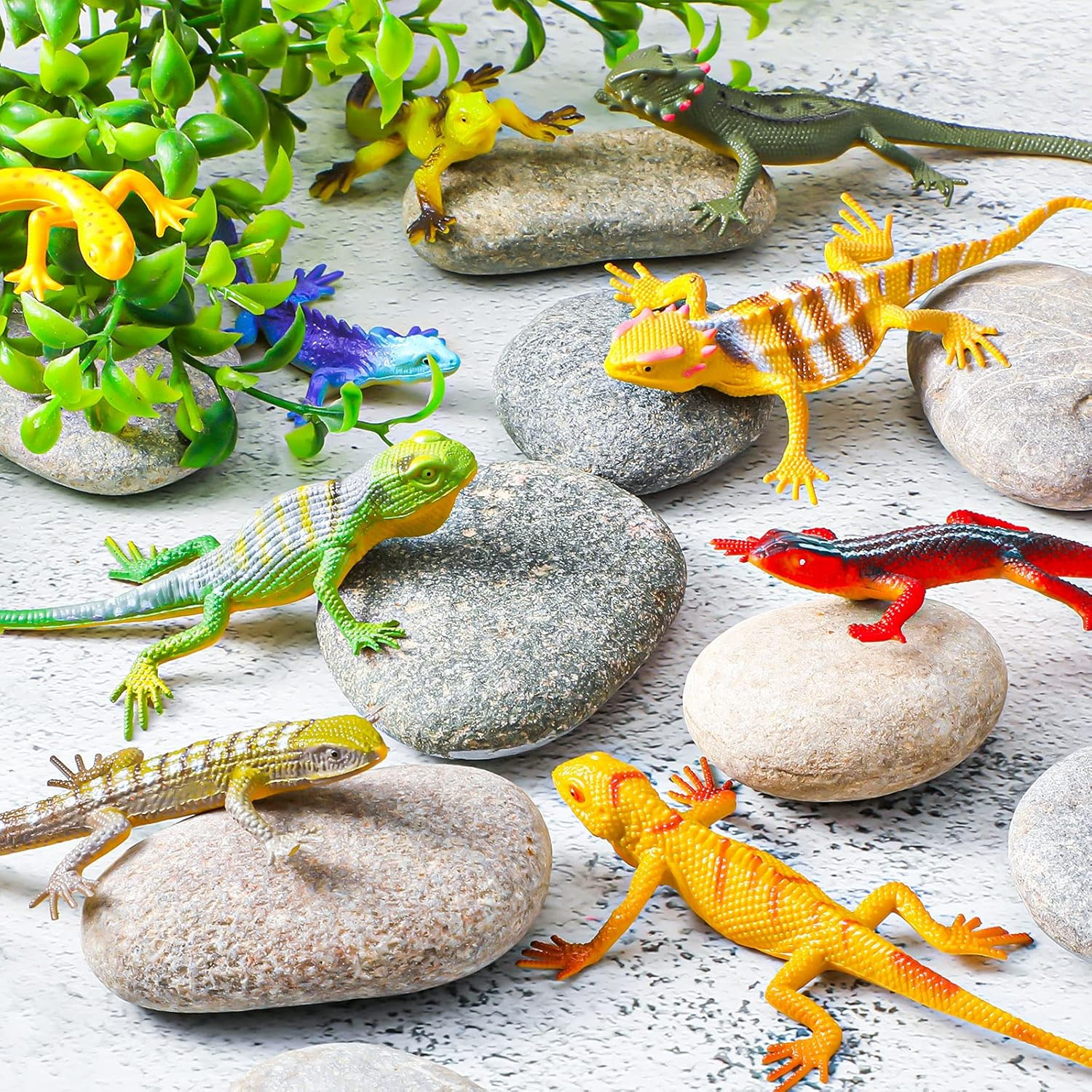 18 Piece Plastic Lizard Toys Colorful Plastic Fake Lizards Artificial Model Rept