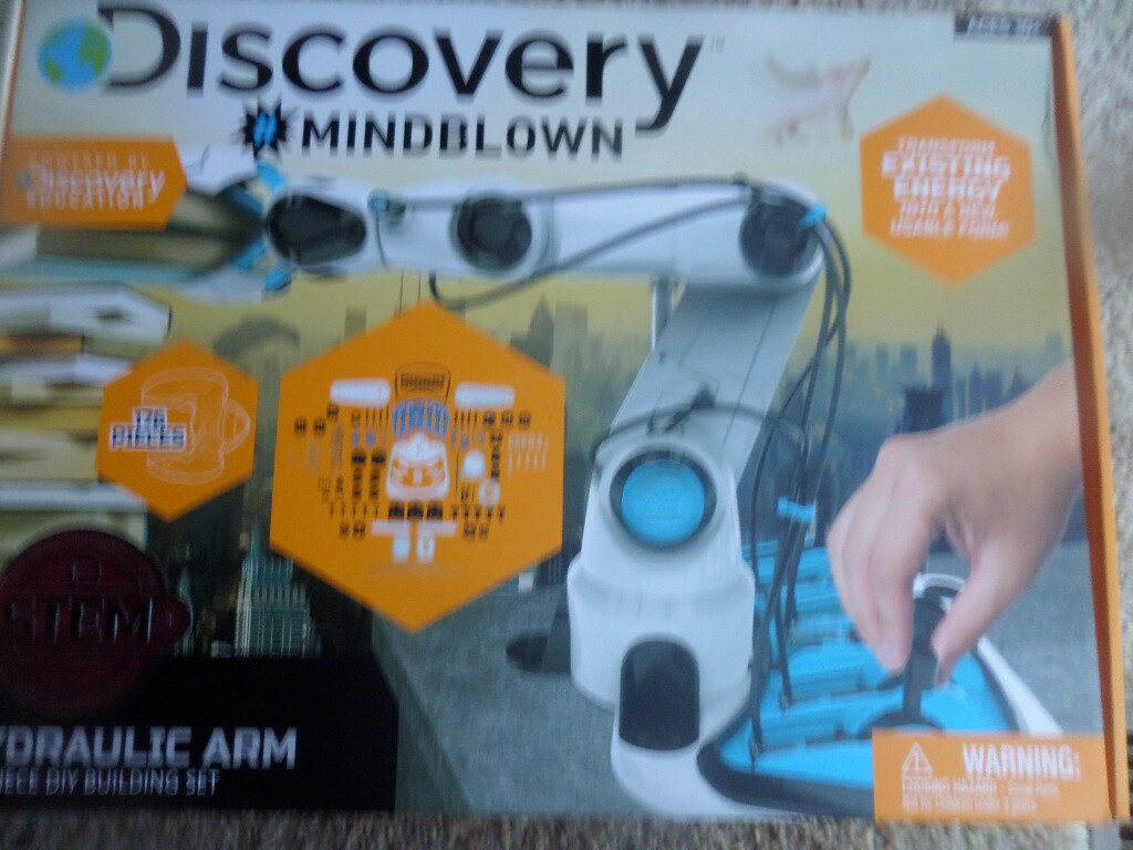 Discovery # Mindblown Kids 176 Piece Hydraulic 6 Lever Control Robotic Arm Toy