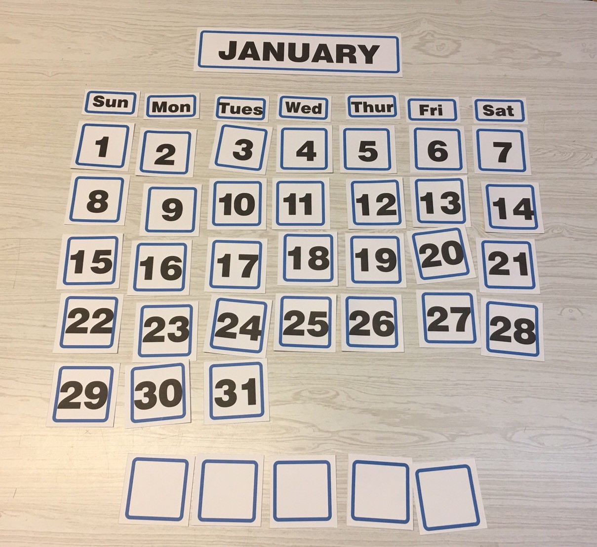 Blue Border January – 31 Laminated Calendar Squares + Blank Cards