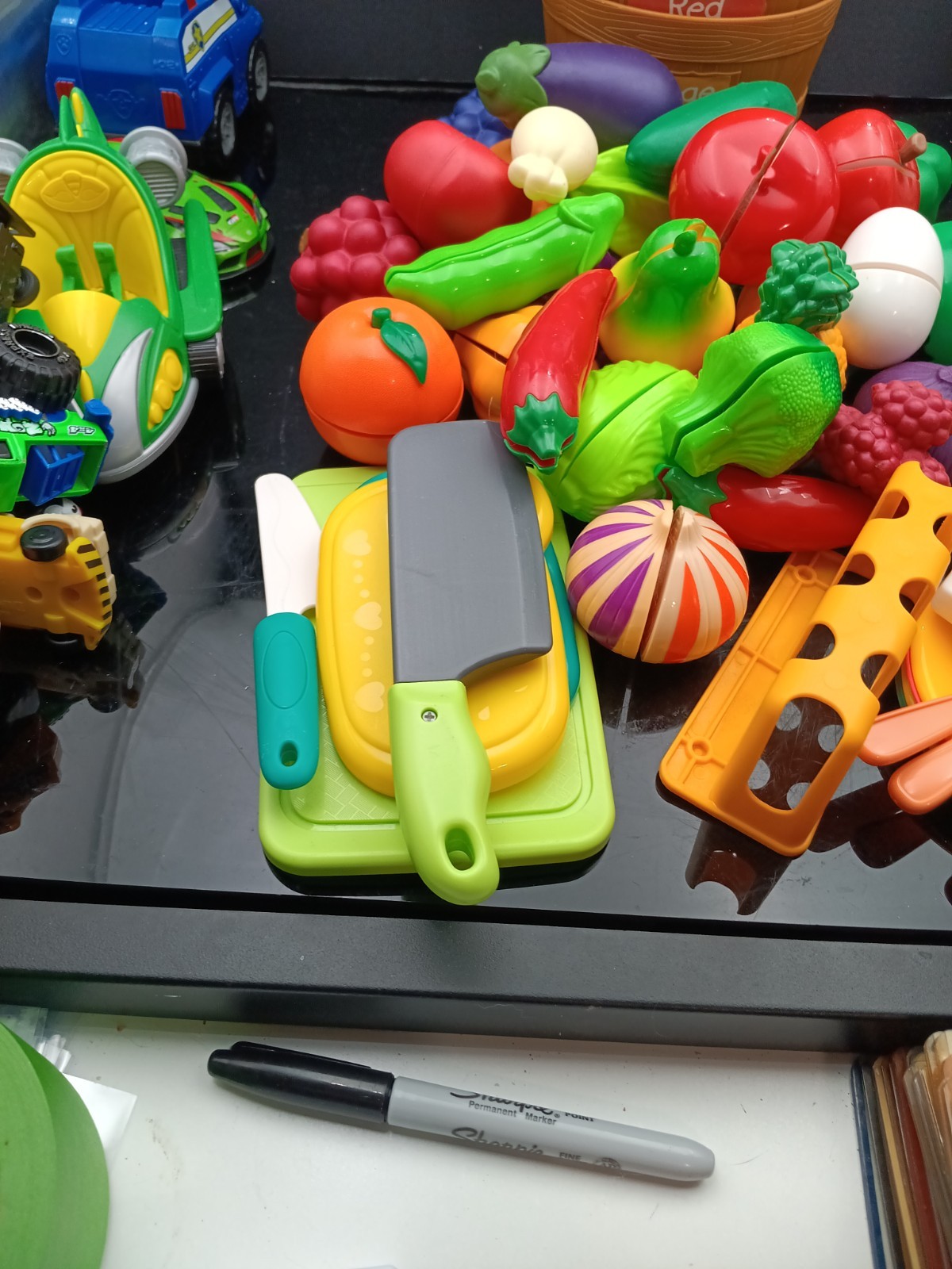 Huge Lot Of Learning Resources Farmers Market Fresh Picked Fruit & Vegies T2796