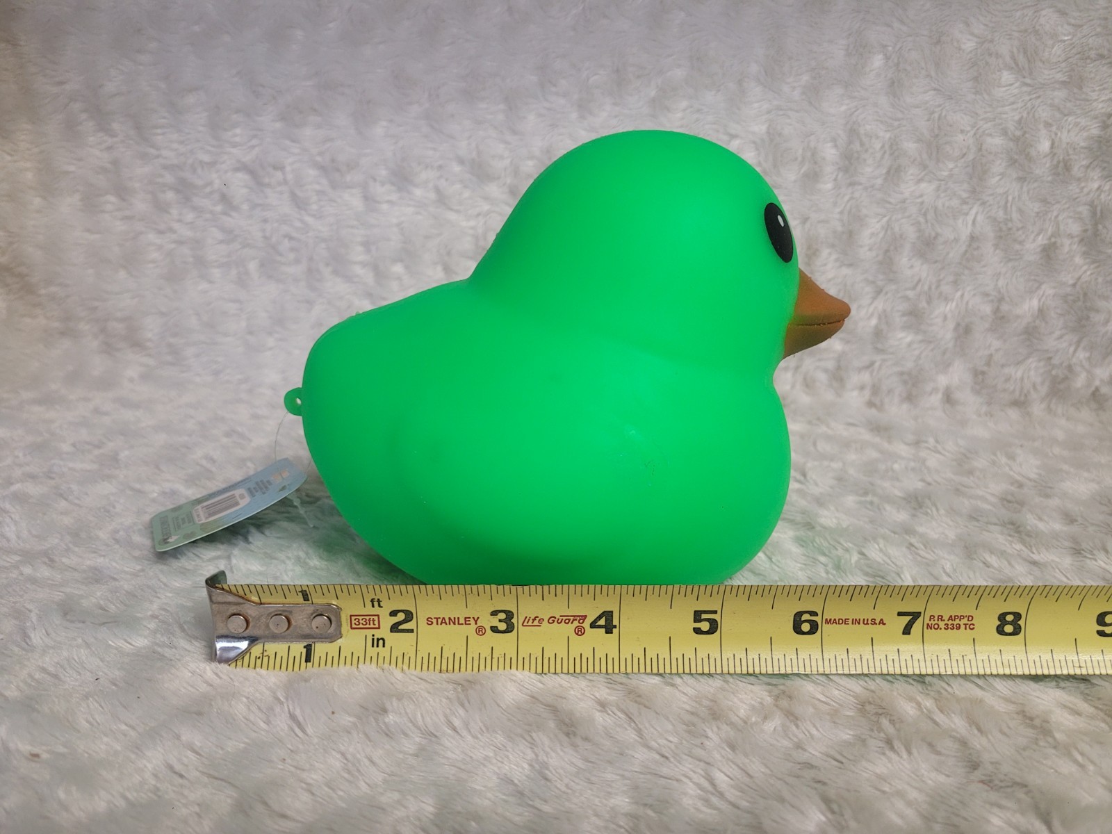 (LOT OF 3 Squishy Toys) Carrot, Duck, Needoh FuzzBall