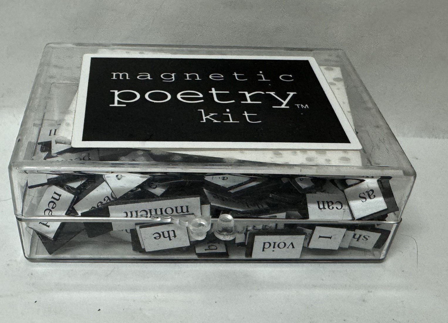 VTG 1993 Magnetic Poetry Word Phrase Magnet Kit Create Learning Fun Dave Kapell